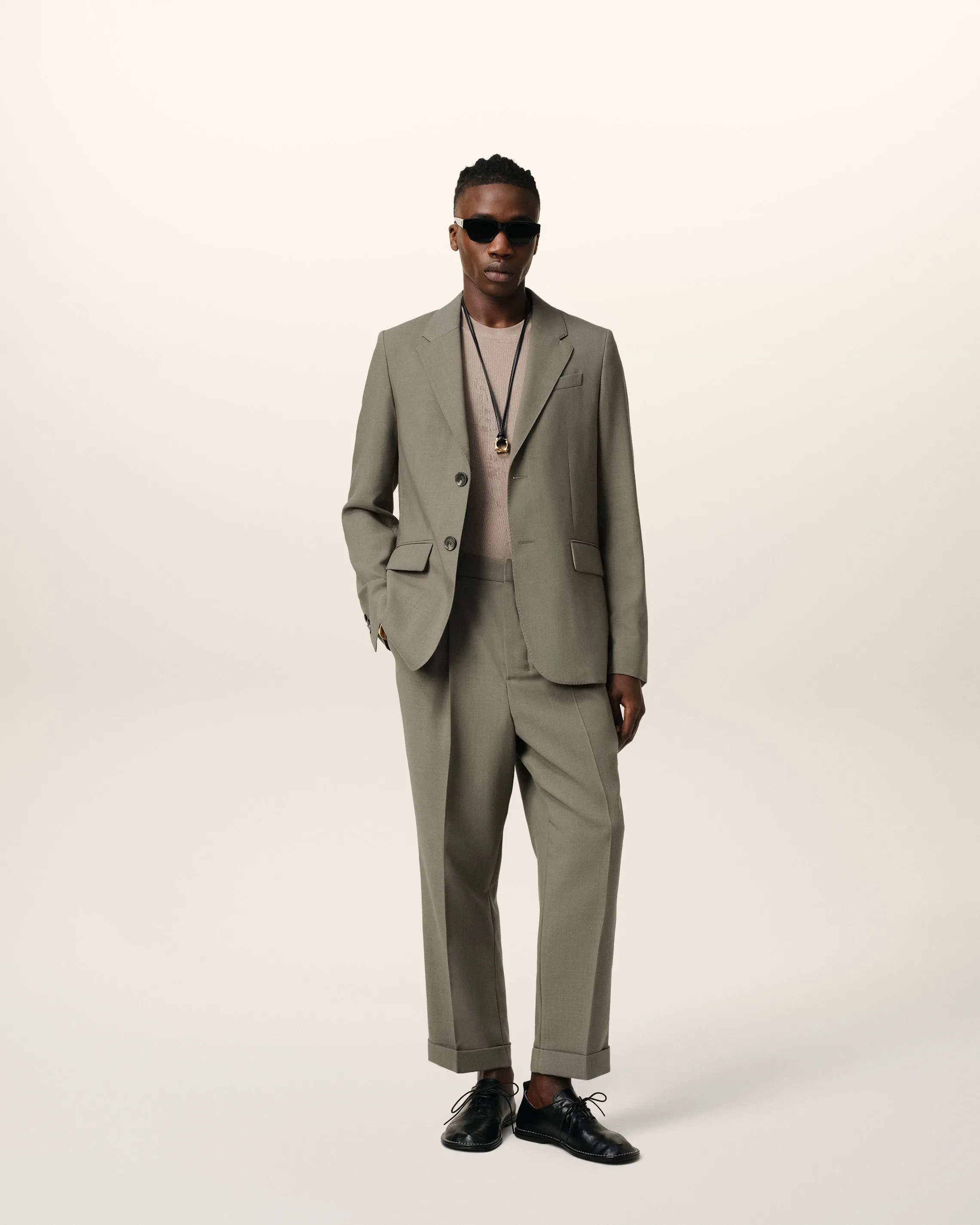 Veste Taupe Deux Boutons En Laine sold by Ami