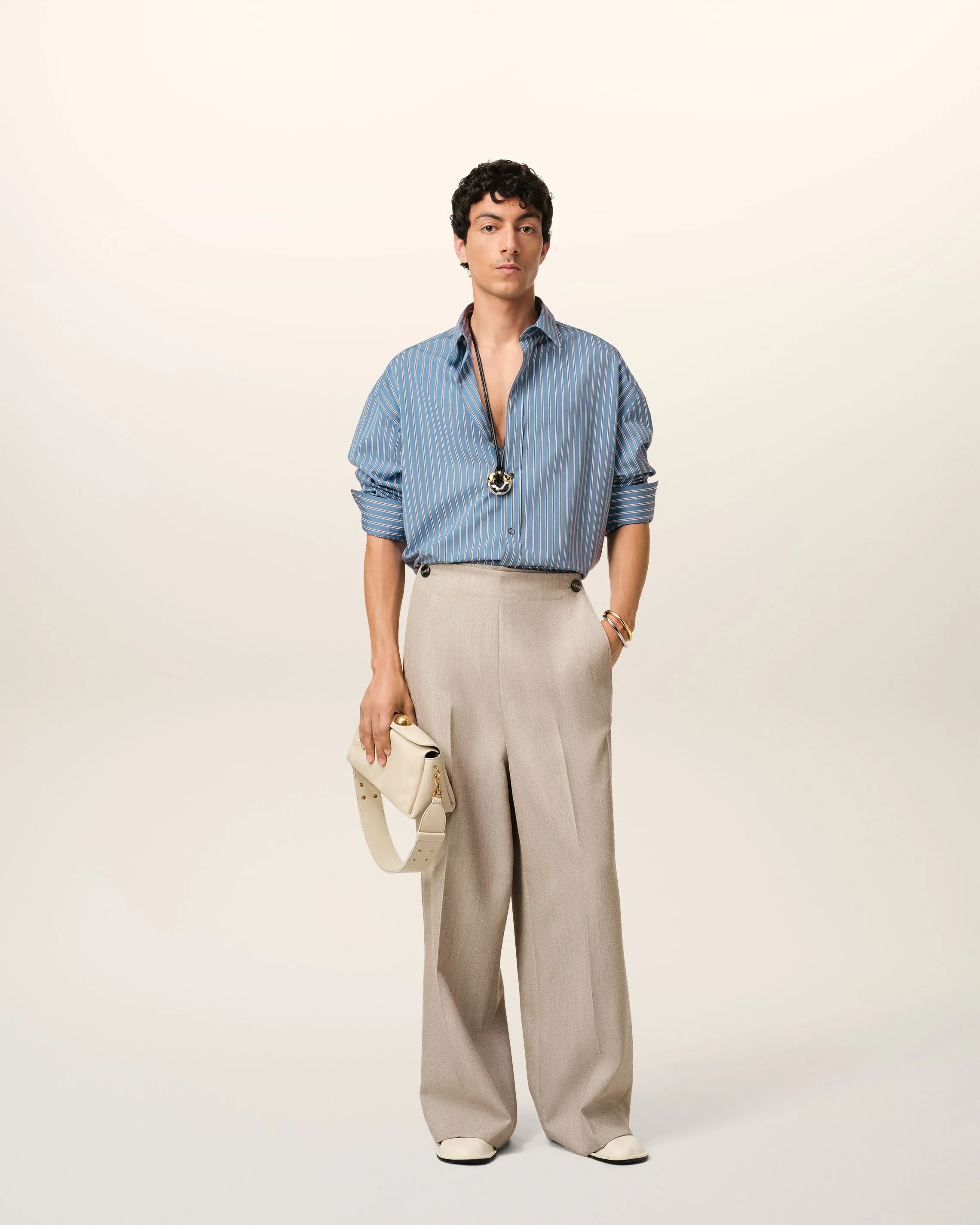 Chemise Bleue Coupe Boxy En Coton sold by Ami