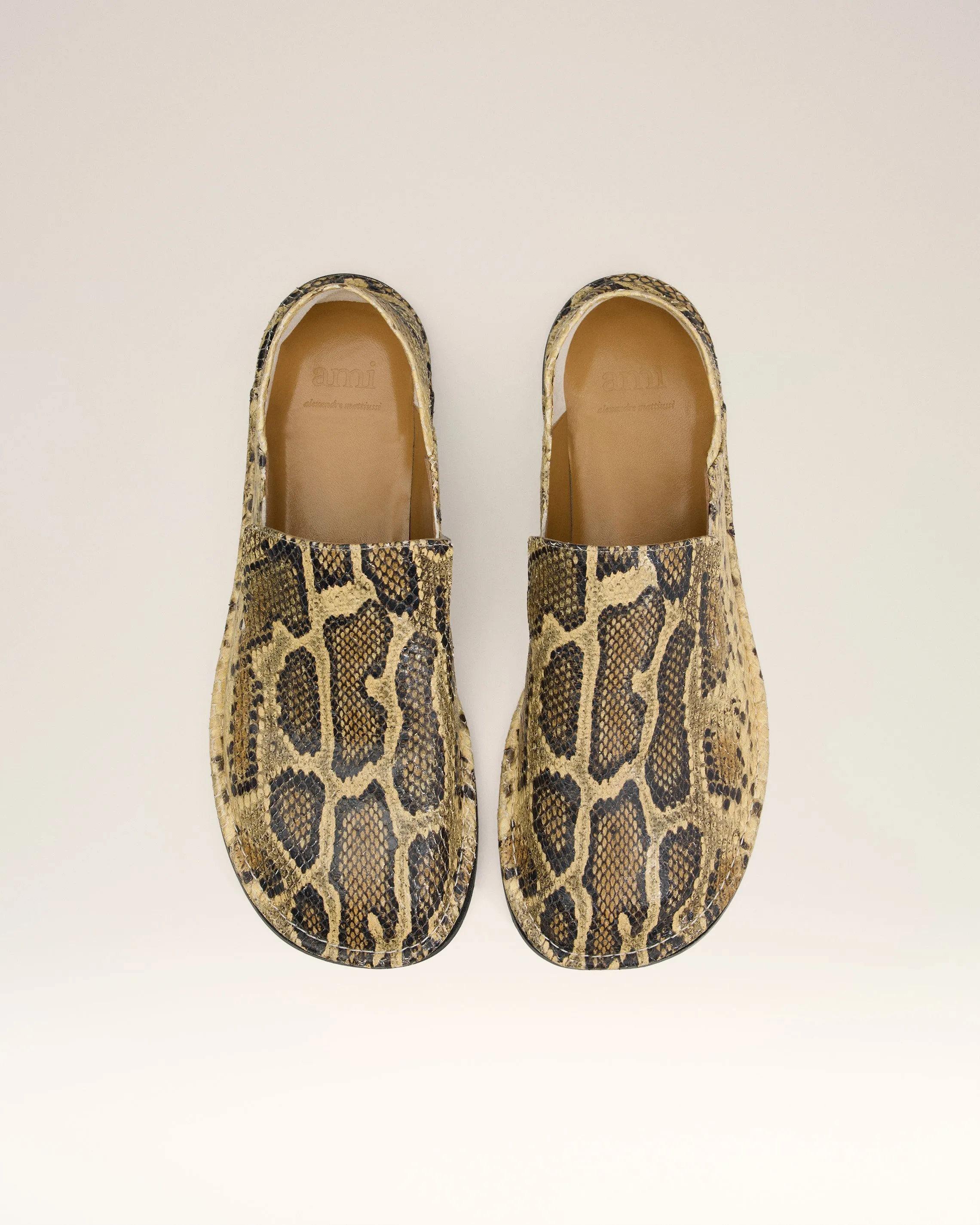 Slippers Midi Beige En Cuir sold by Ami product image thumbnail 5