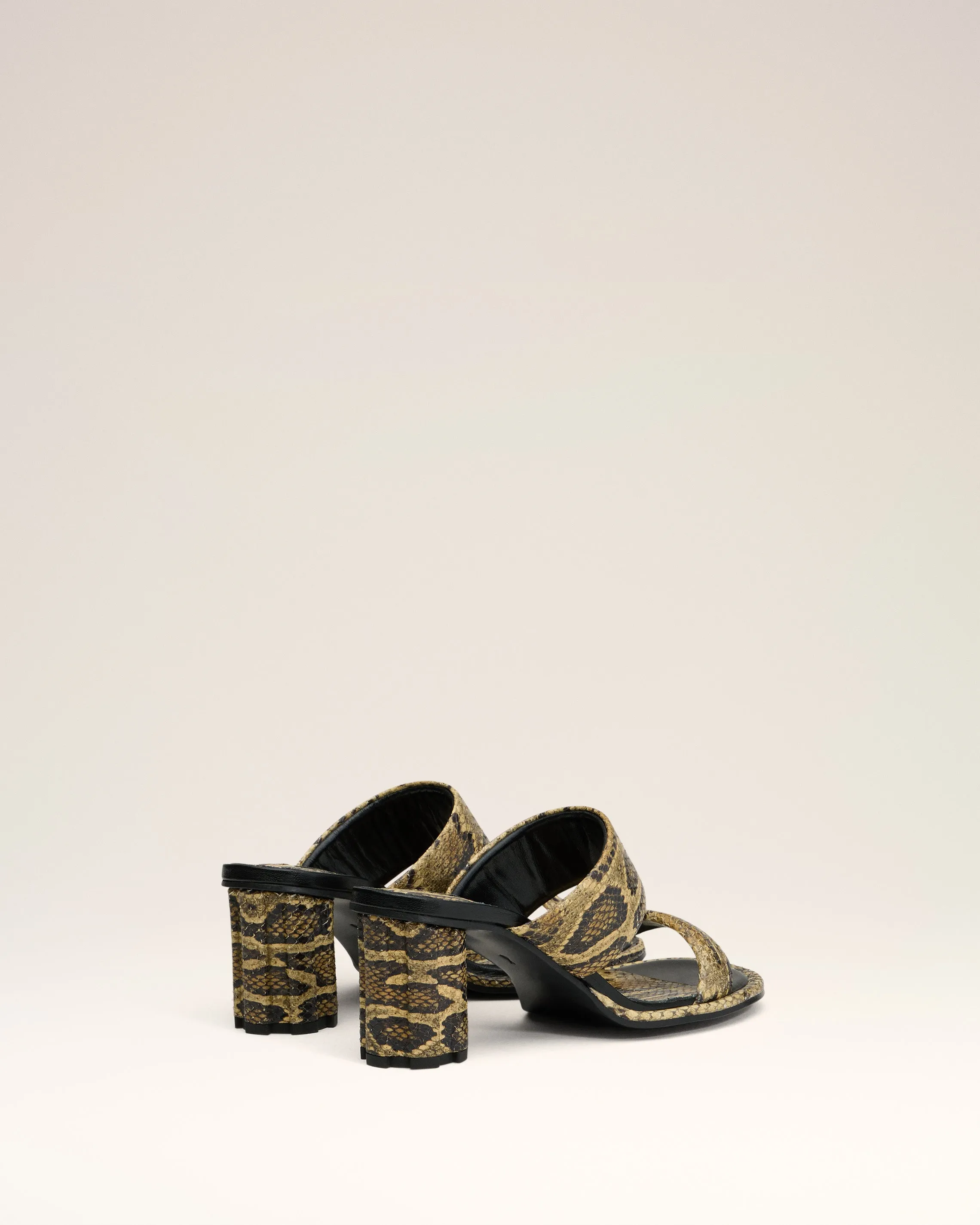 Sandales Piano Beiges En Cuir sold by Ami product image thumbnail 2