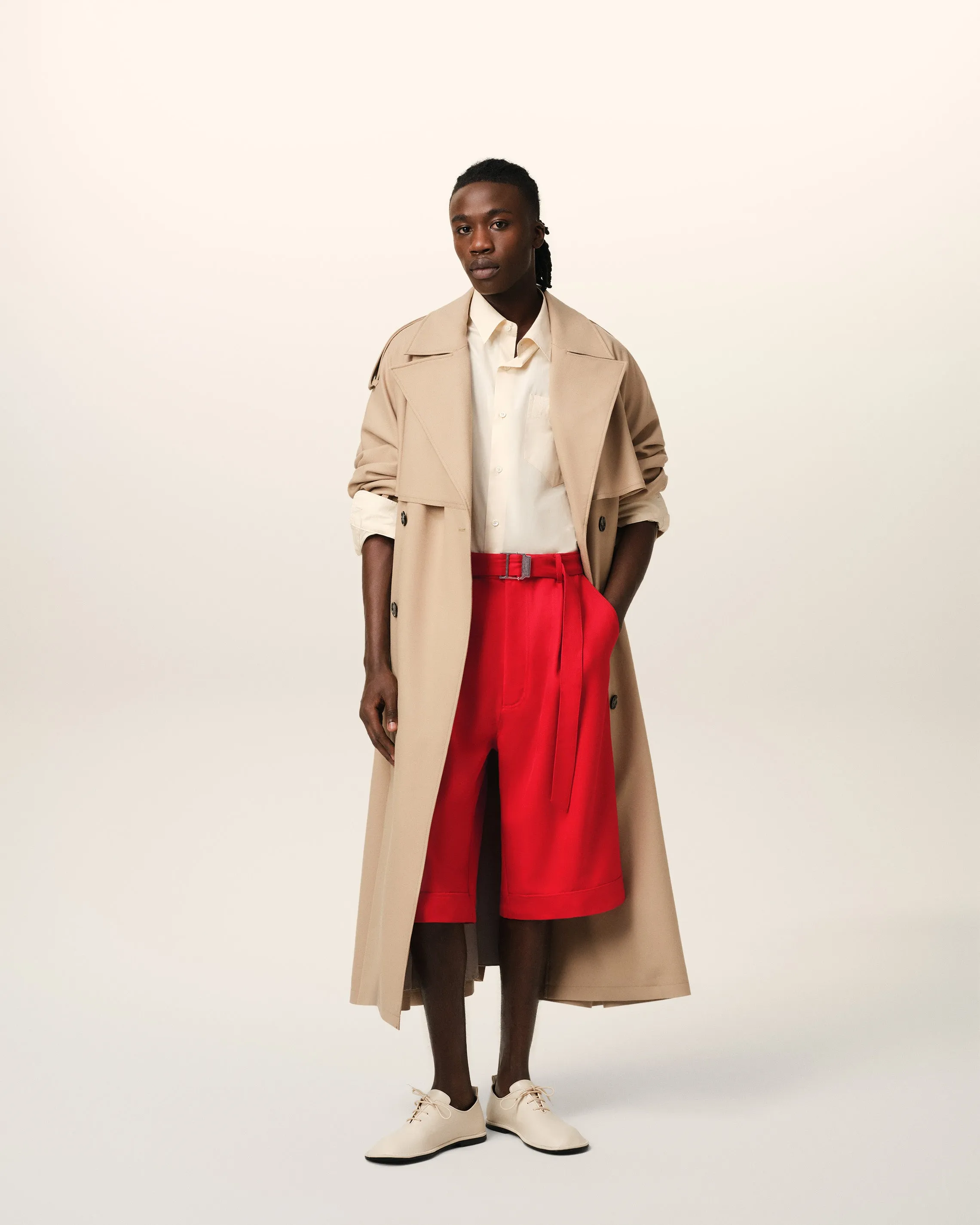 Bermuda Rouge Cargo En Laine sold by Ami