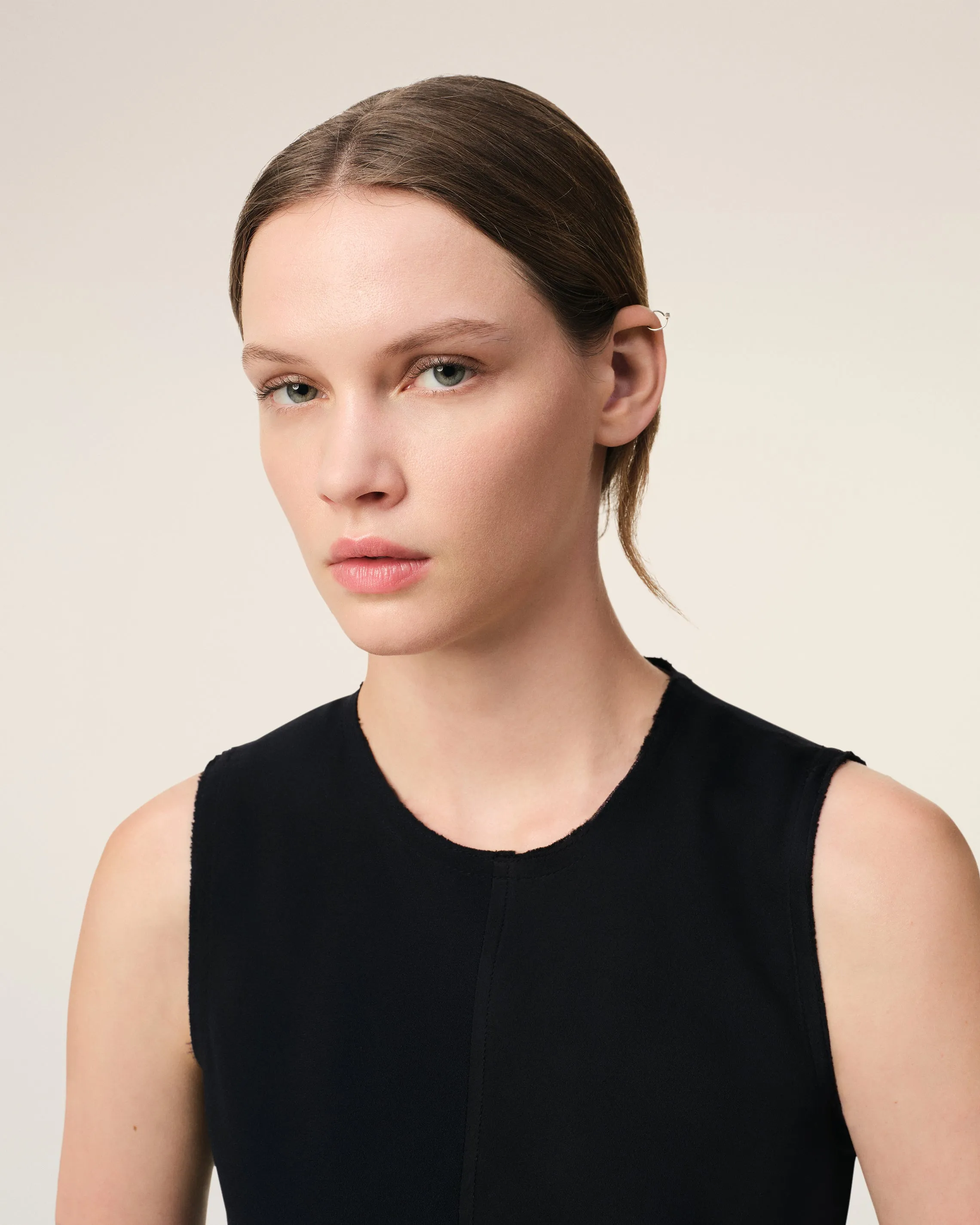 Robe Noire Courte Droite sold by Ami product image thumbnail 4