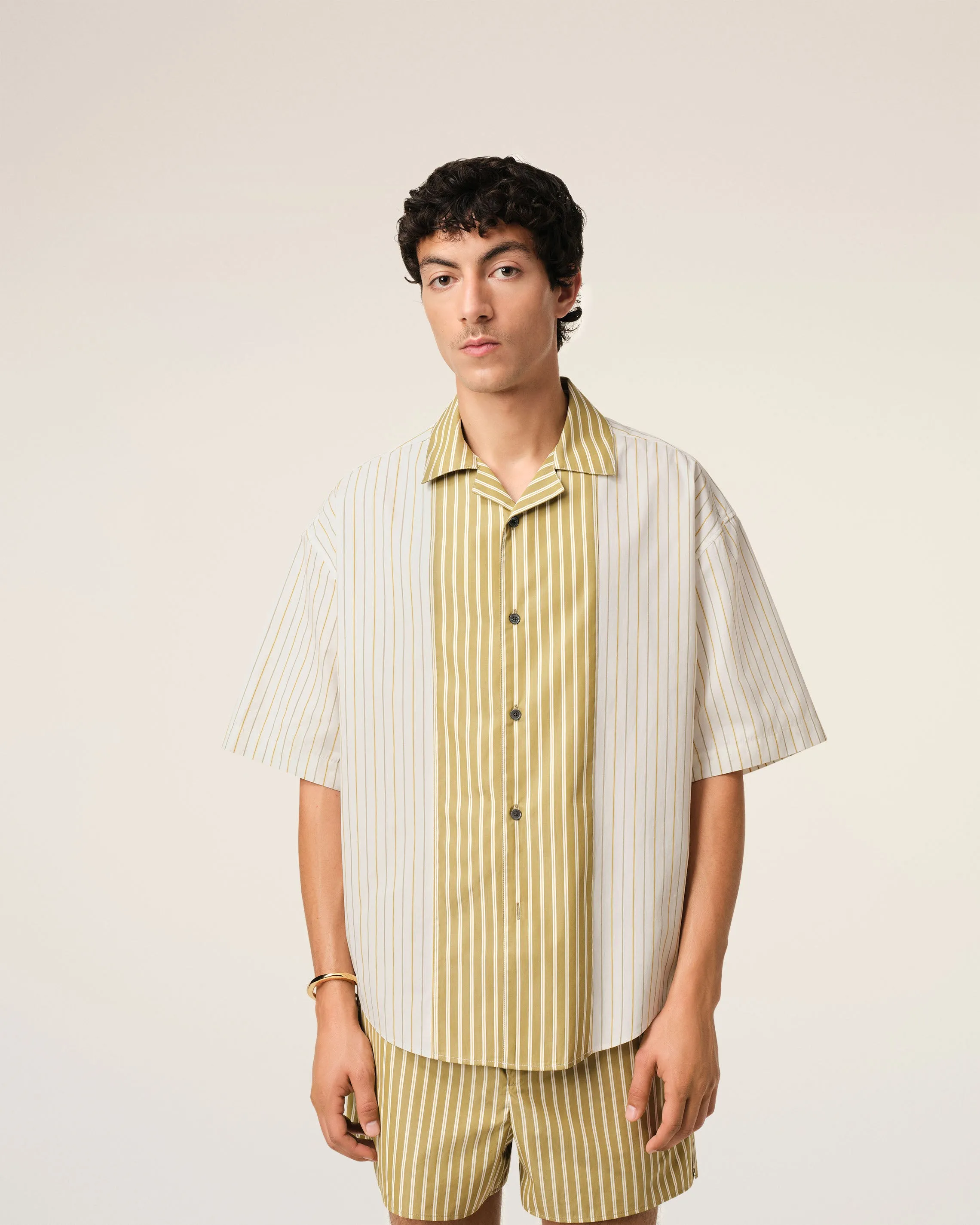 Chemise Blanche Et Kaki Boxy Manches Courtes En Coton sold by Ami product image thumbnail 3