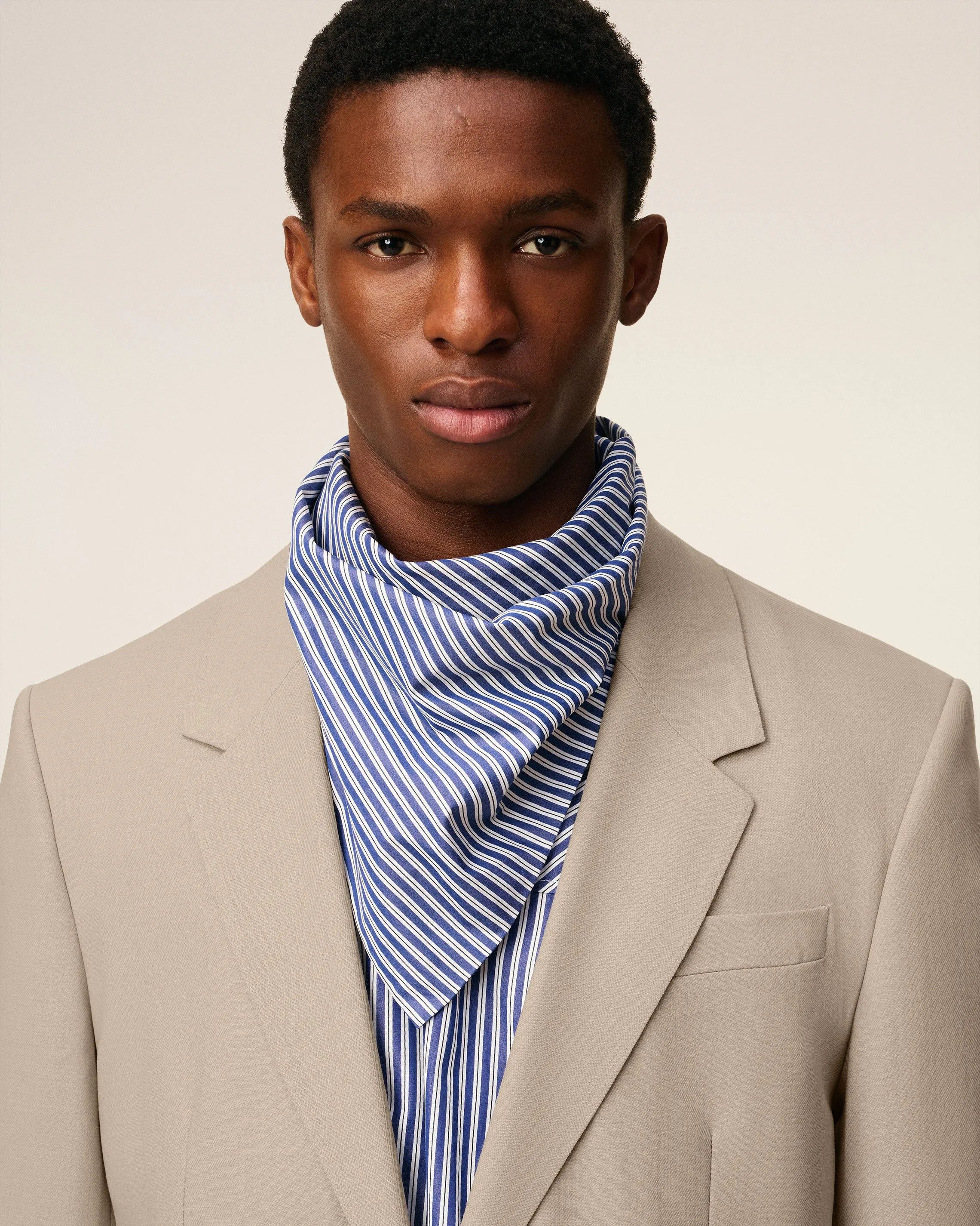 Veste Beige de Tailleur En Laine sold by Ami product image thumbnail 4