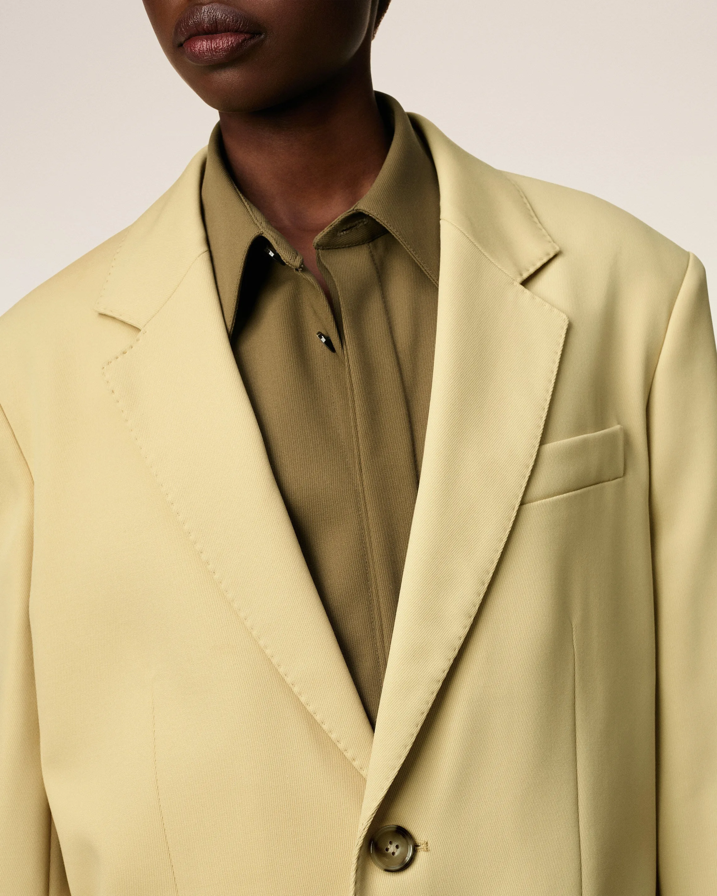 Veste Verte Ample Deux Boutons En Laine sold by Ami product image thumbnail 4