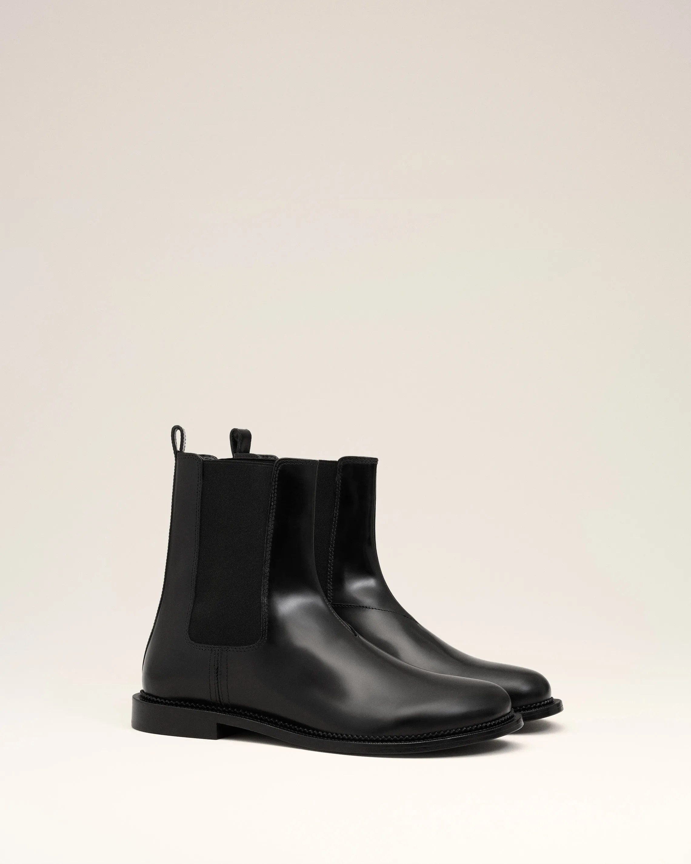Bottines Chelsea Noires A Bout Anatomique En Cuir sold by Ami product image thumbnail 3