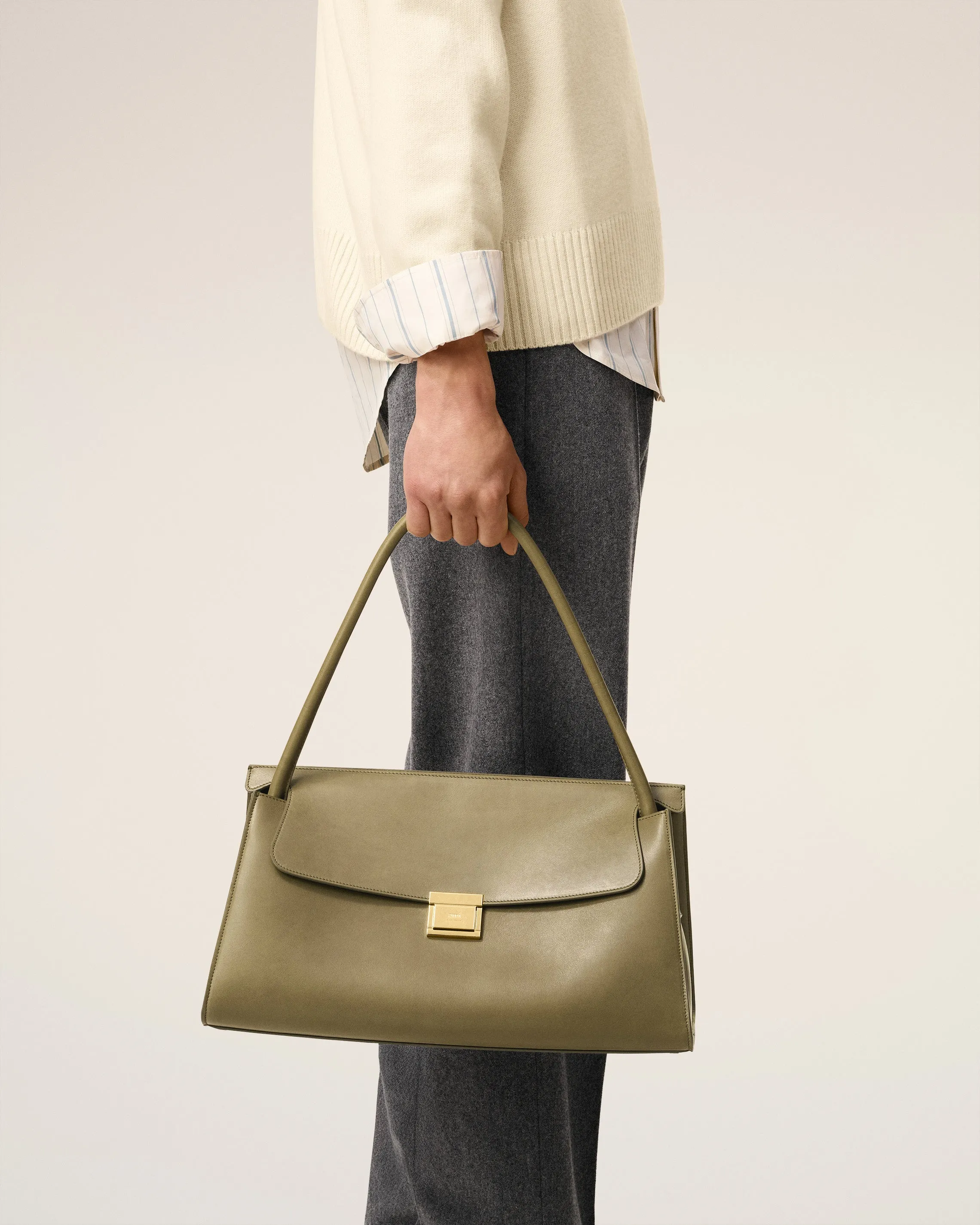 Sac Vert Mimi En Cuir Lisse sold by Ami product image thumbnail 2