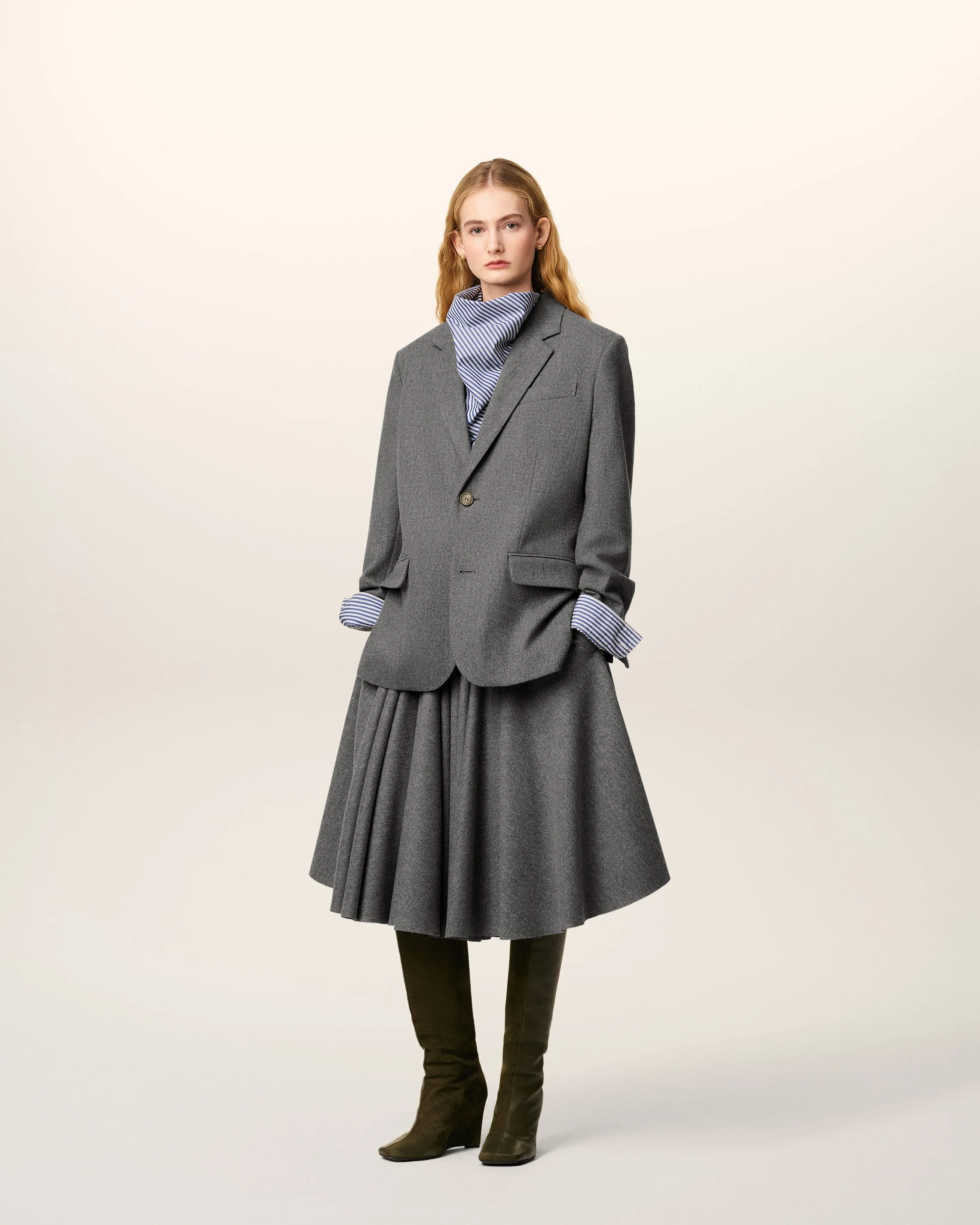 Veste Grise Ample Deux Boutons En Laine sold by Ami product image thumbnail 2