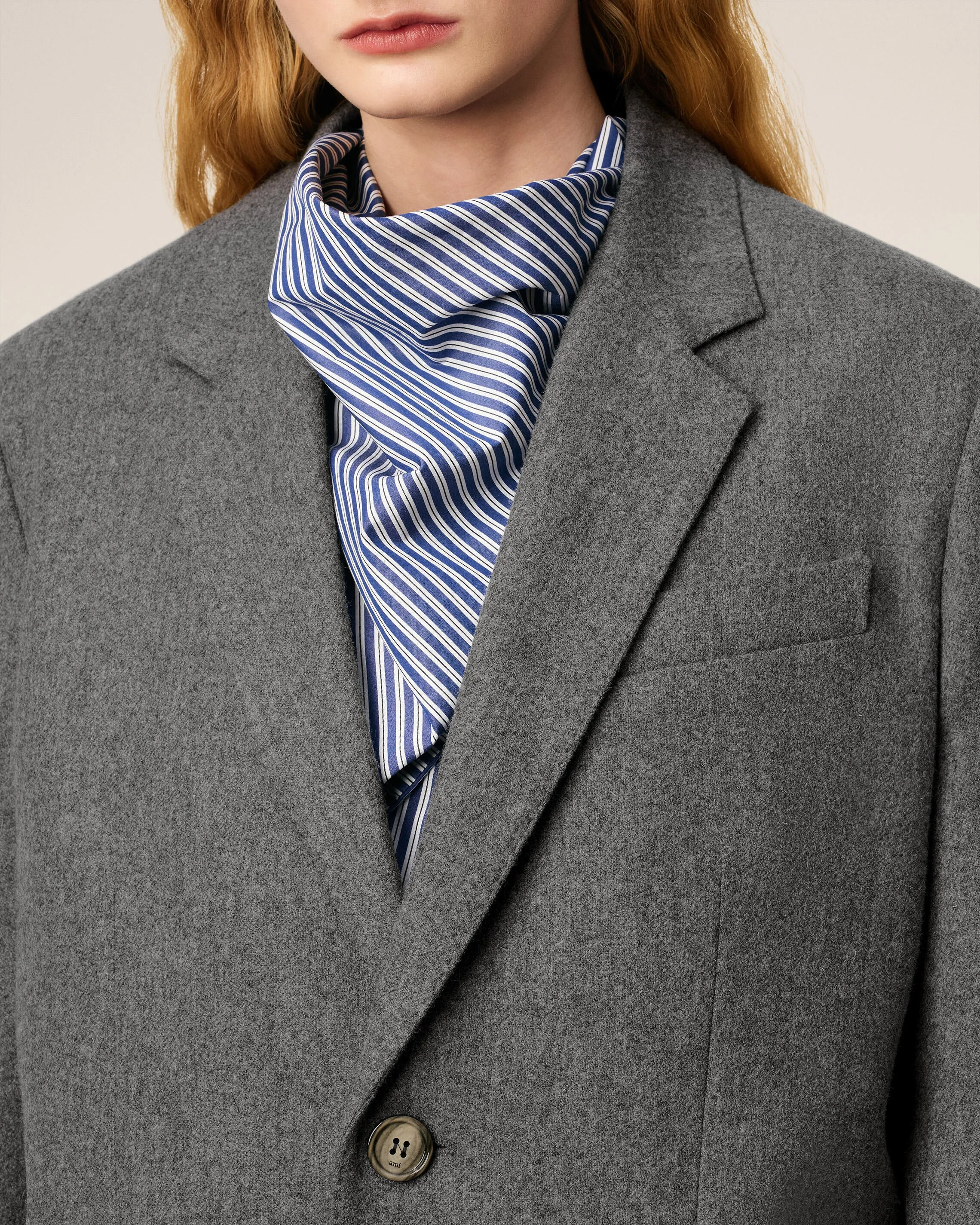 Veste Grise Ample Deux Boutons En Laine sold by Ami product image thumbnail 4