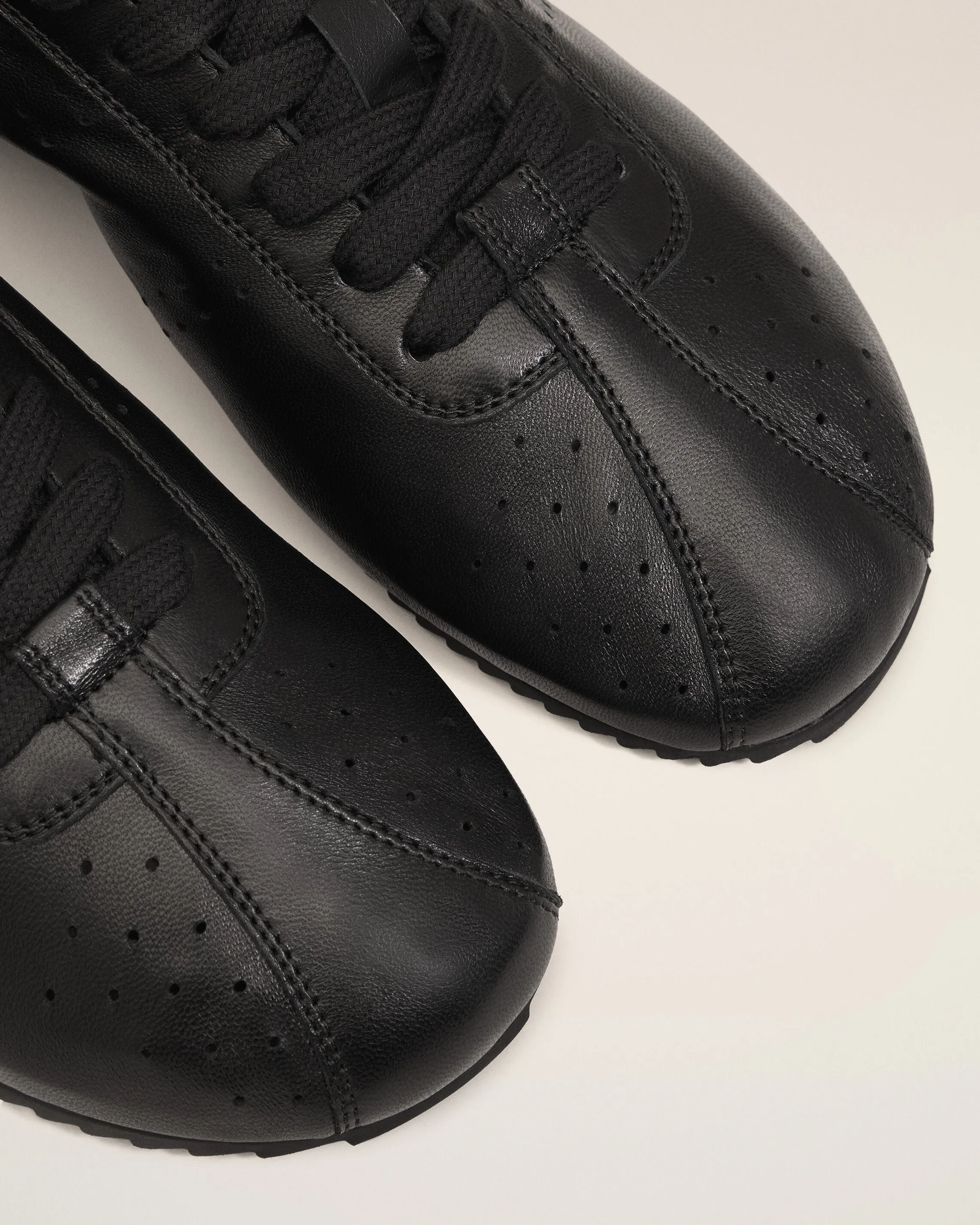 Sneakers Soft Noires en Cuir De Veau sold by Ami product image thumbnail 4
