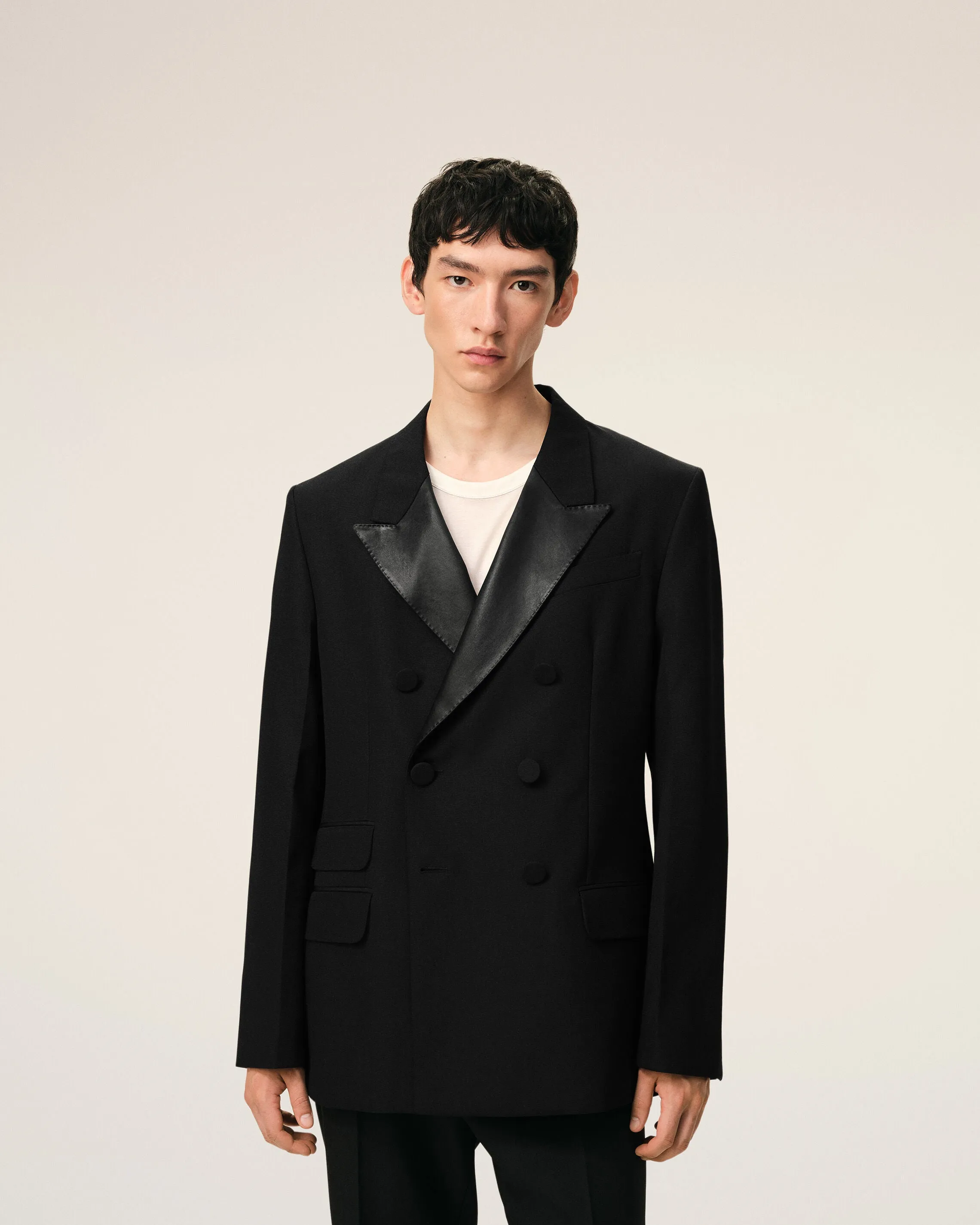 Veste Smocking Droite Double Boutonnage Noire en Laine Vierge sold by Ami product image thumbnail 3