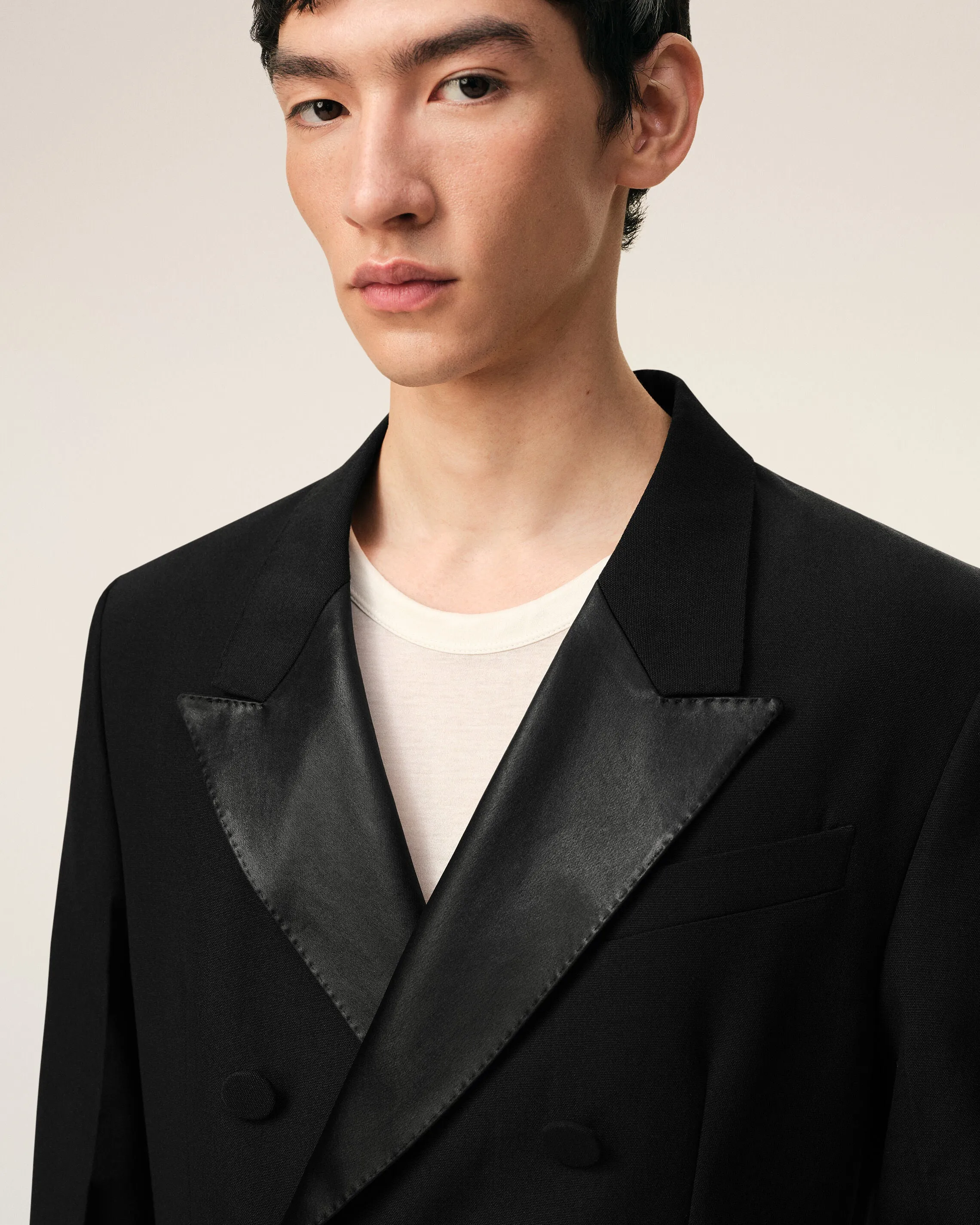 Veste Smocking Droite Double Boutonnage Noire en Laine Vierge sold by Ami product image thumbnail 4