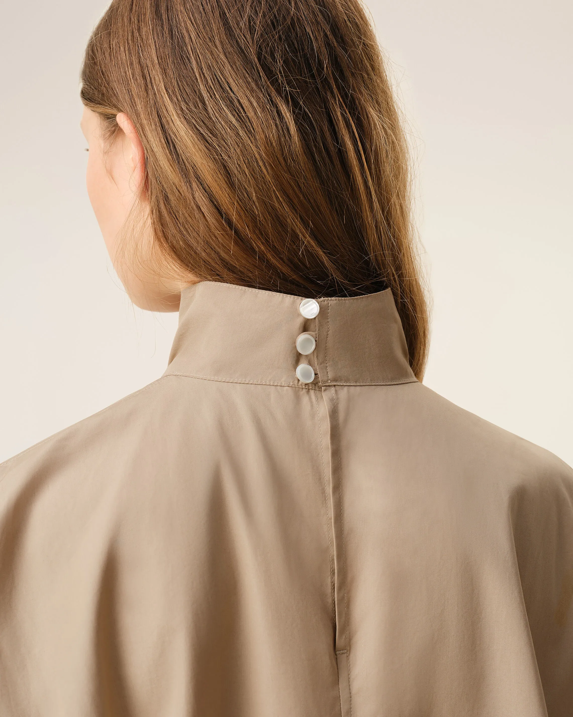 Robe Beige Col Montant Boutonné en Coton sold by Ami product image thumbnail 4