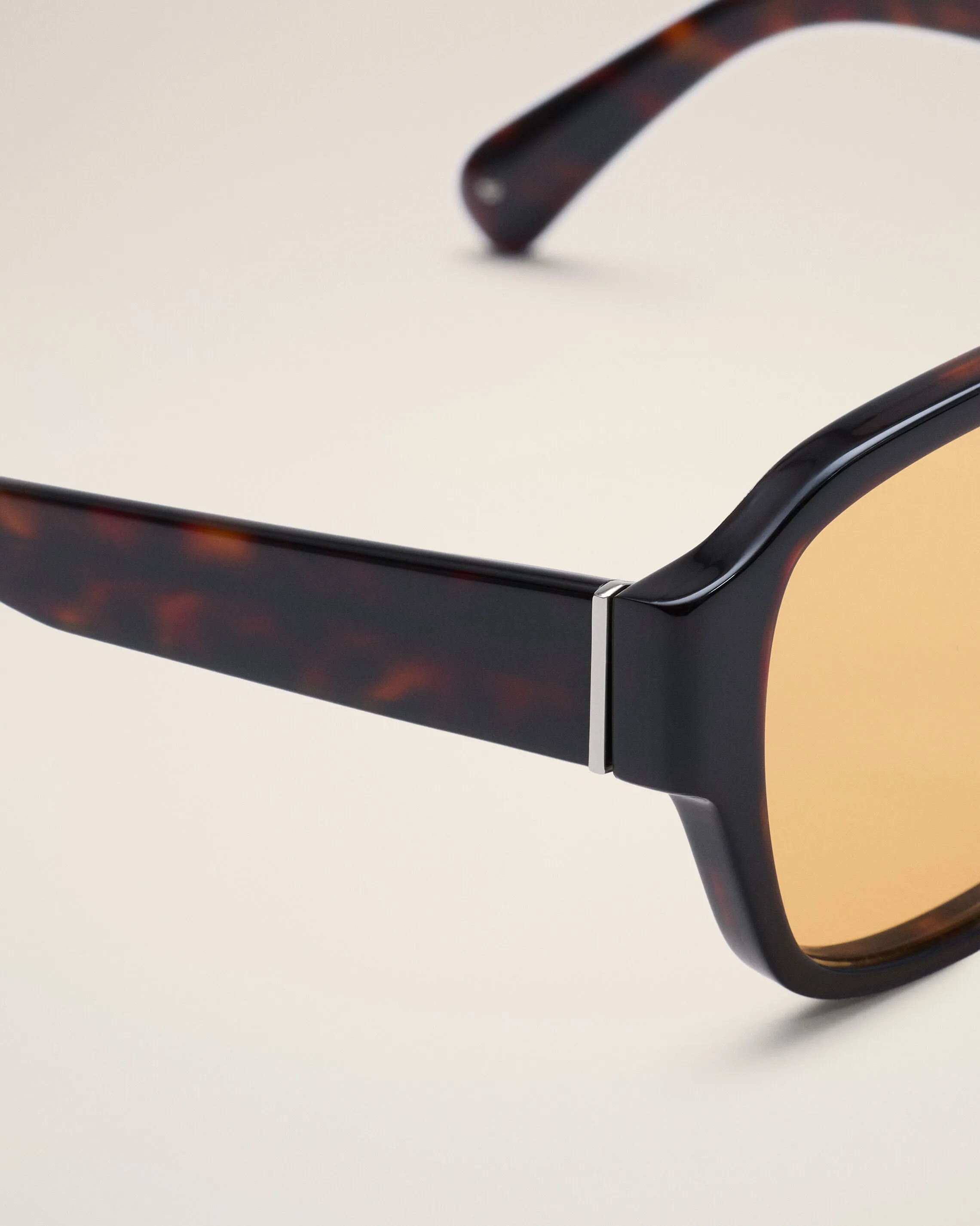 Lunettes De Soleil 75006 Marron sold by Ami product image thumbnail 4