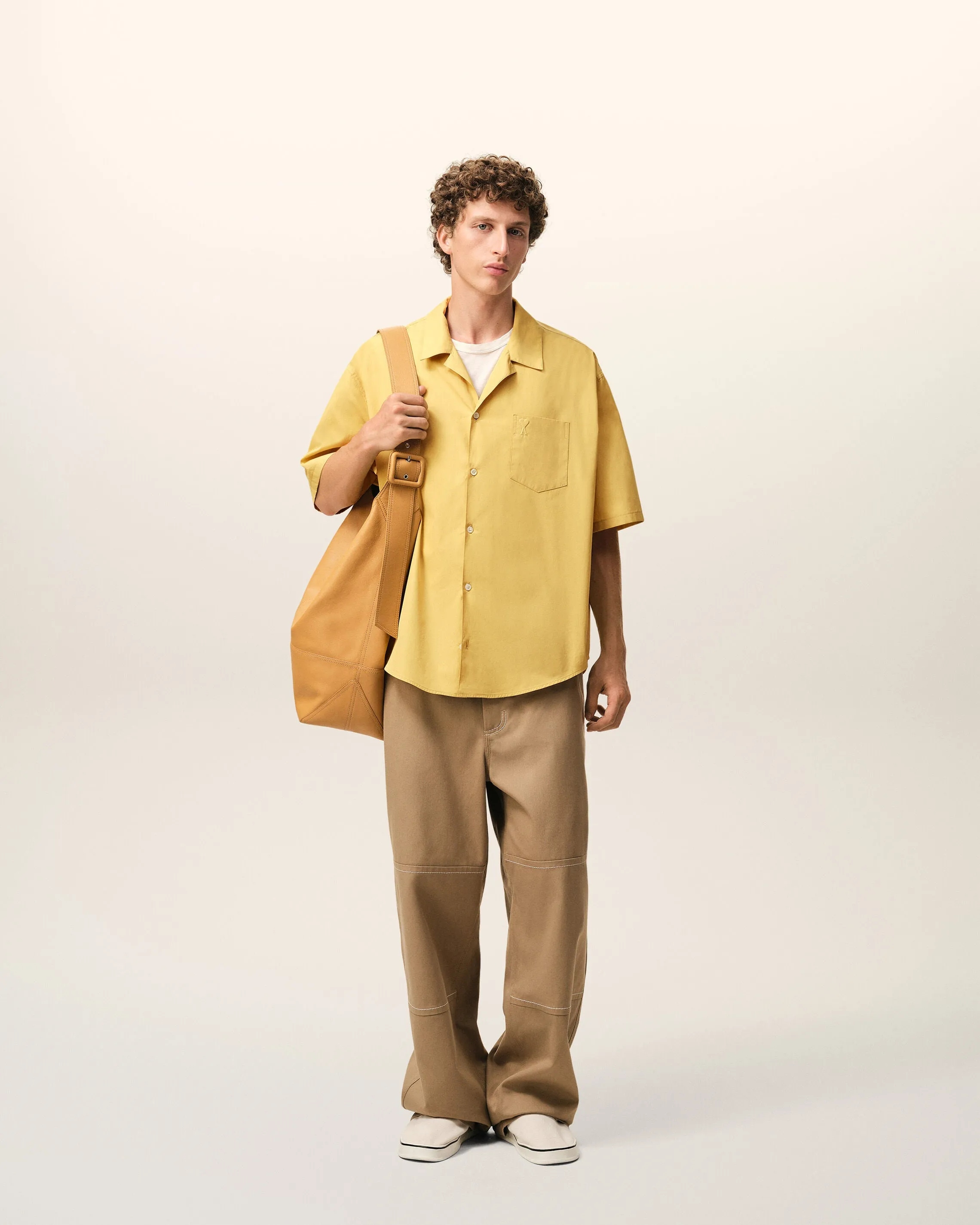 Chemise Boxy jaune Manches Courtes Col Requin en Coton sold by Ami product image thumbnail 2