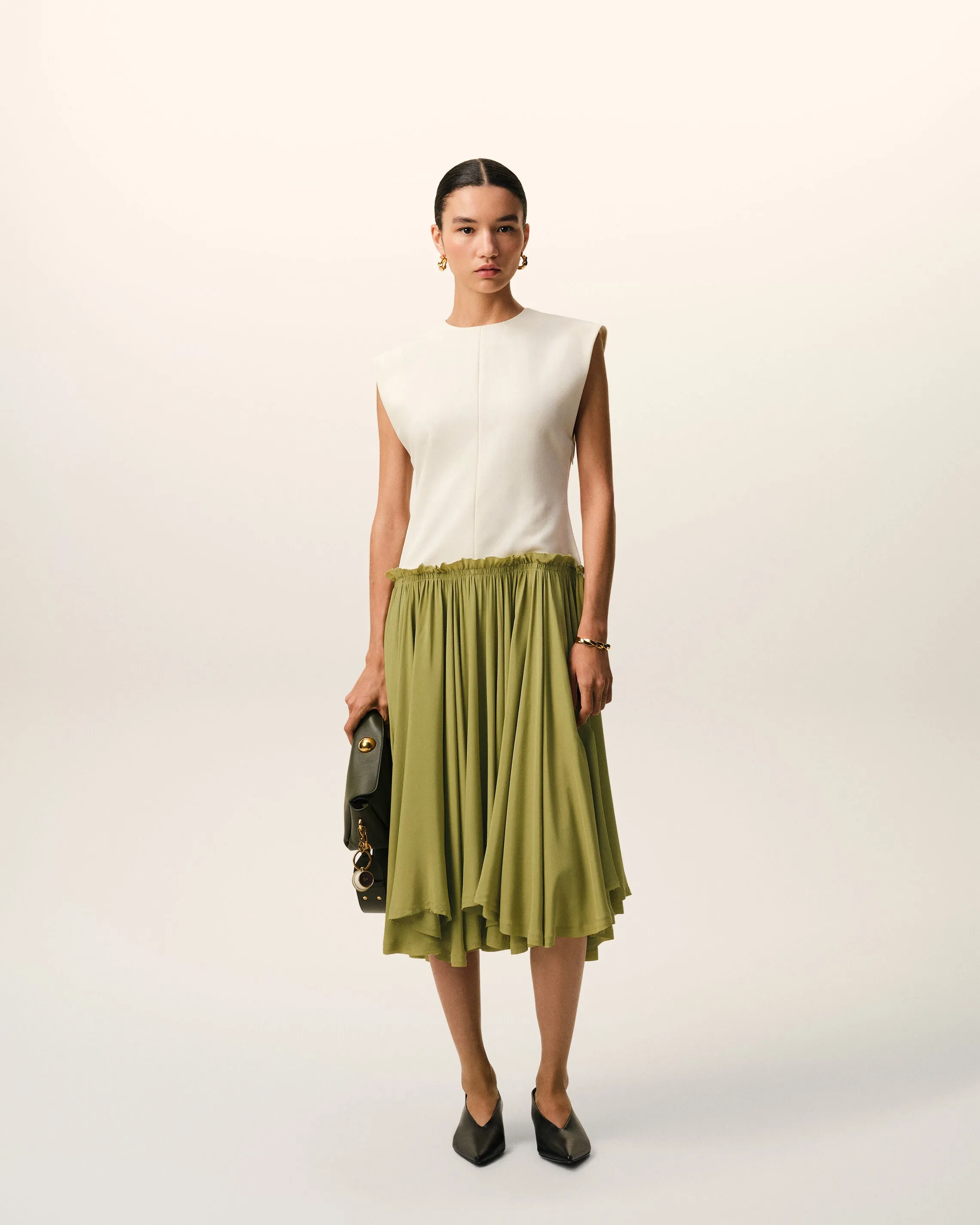 Robe Midi Bicolore Blanche Et Verte en Laine Vierge sold by Ami product image thumbnail 2