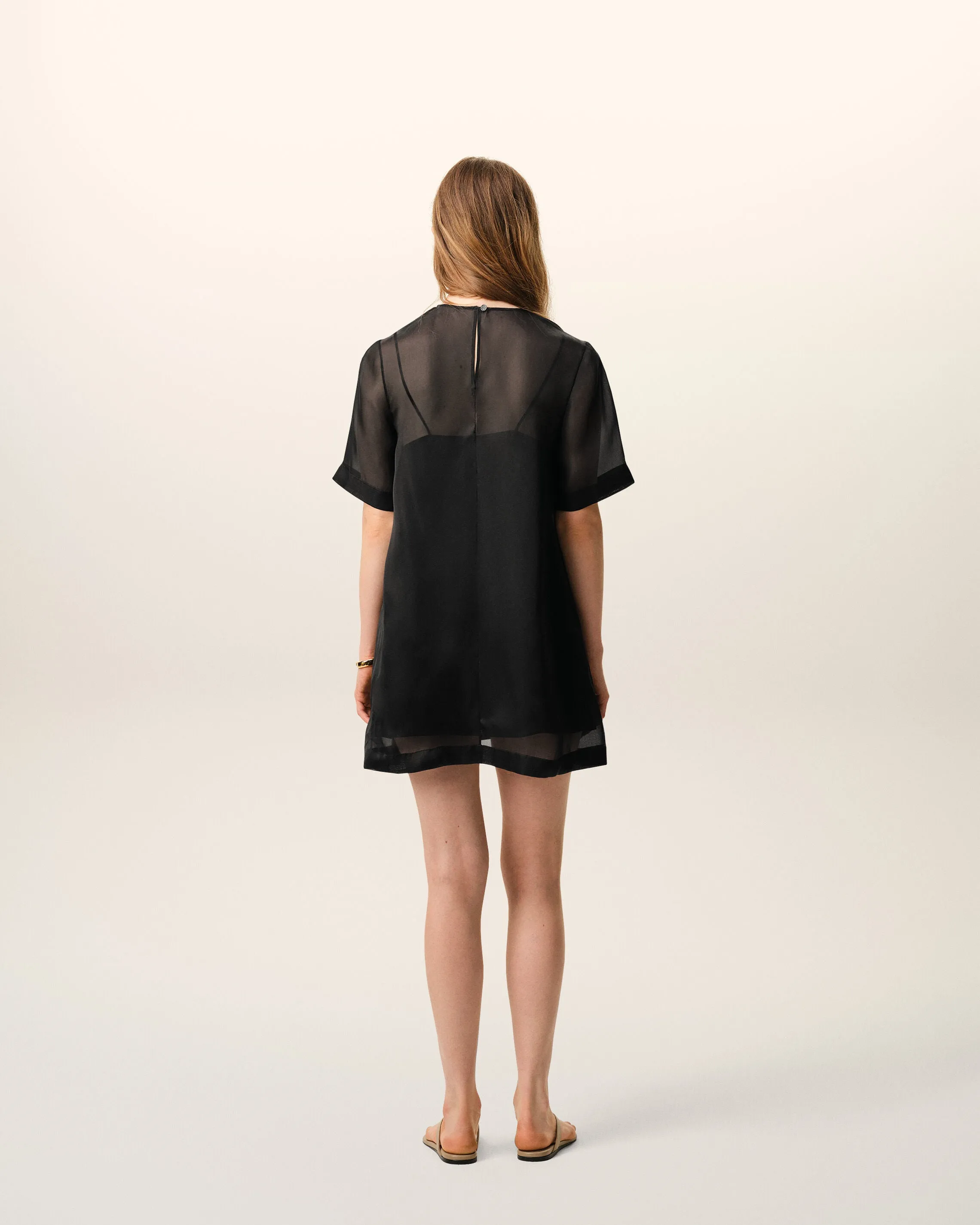 Robe Courte Noire Trapèze en Soie sold by Ami product image thumbnail 5