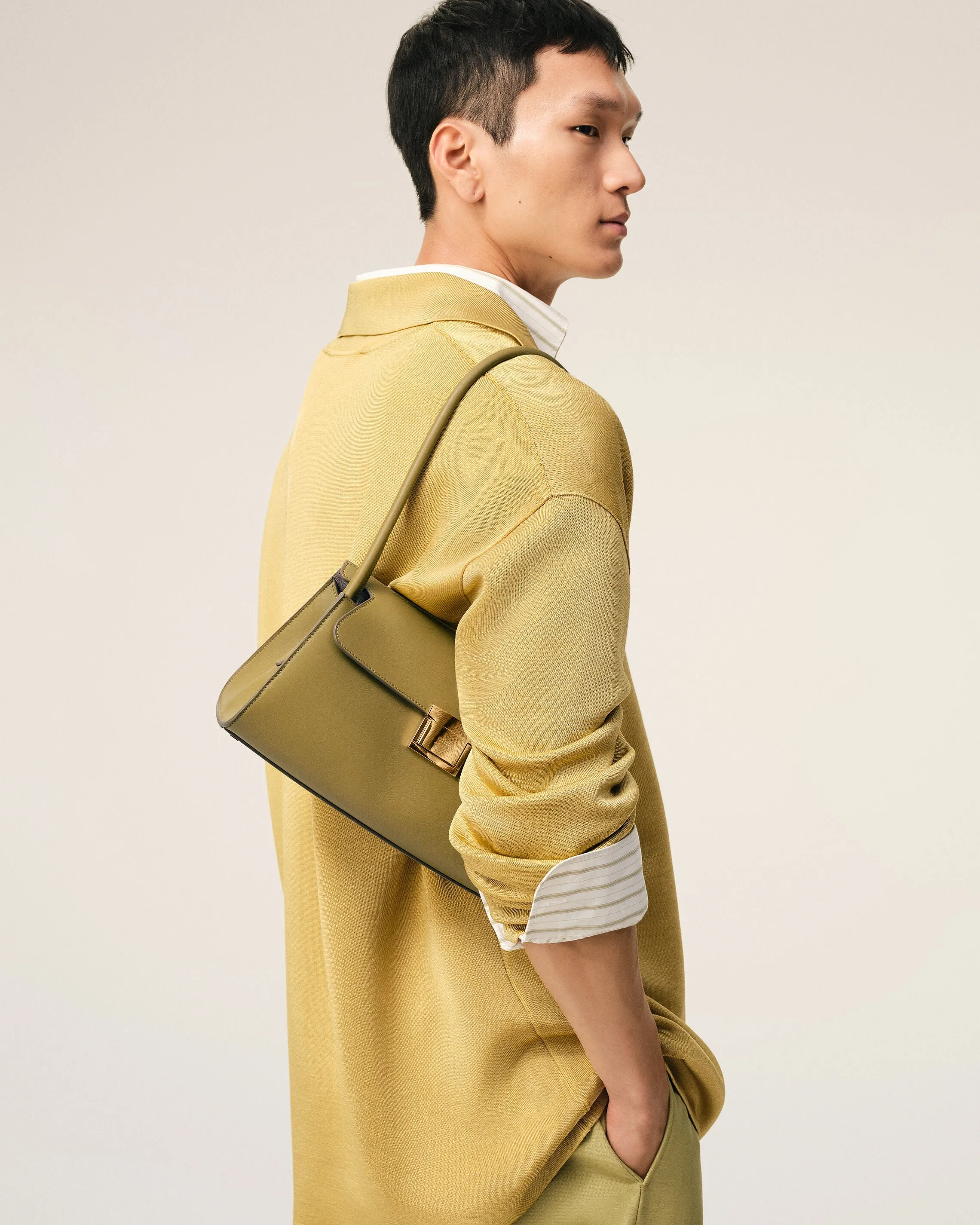 Petit Sac Mimi Vert en Cuir De Veau sold by Ami product image thumbnail 2