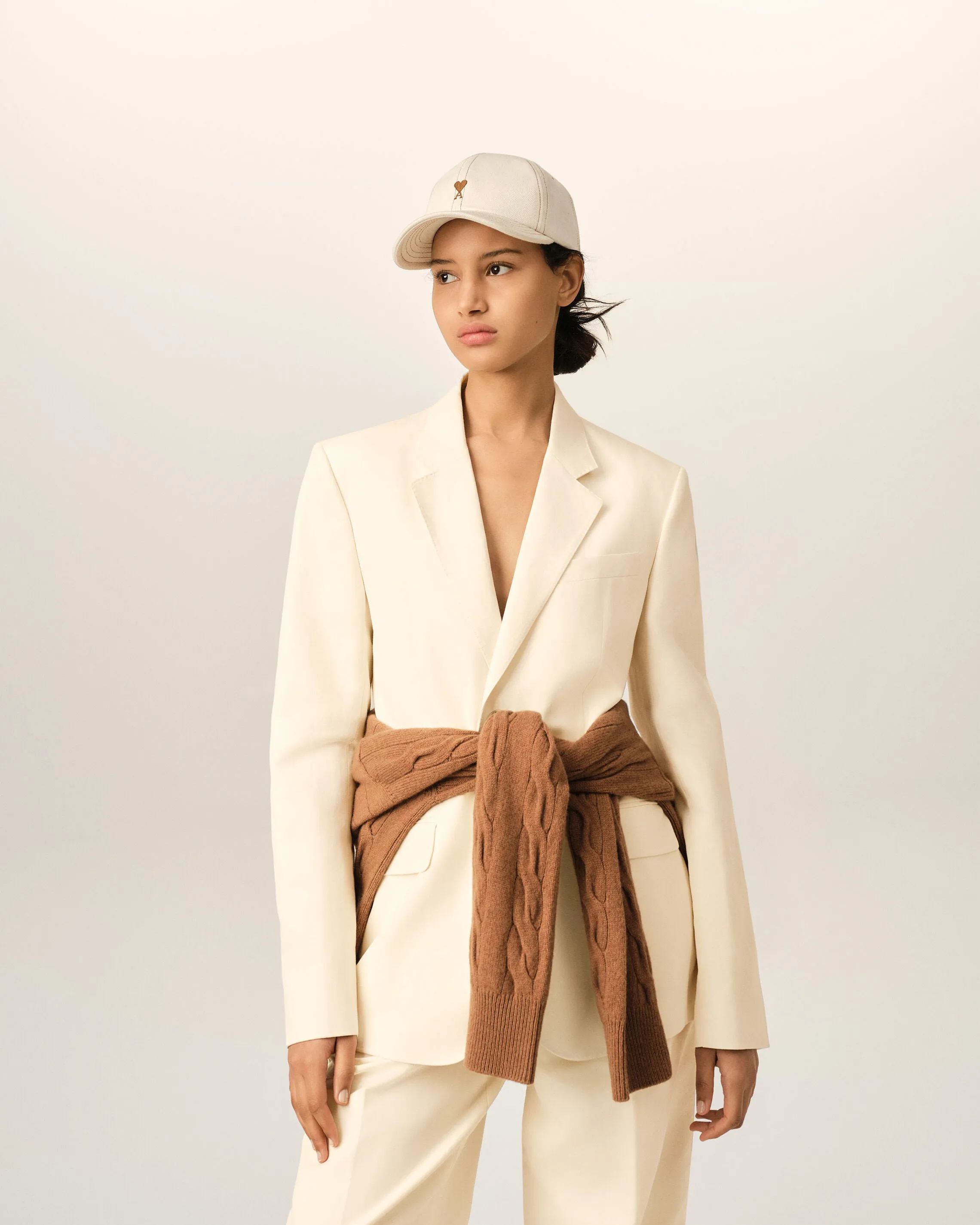 Veste boxy simple boutonnage blanche en coton et lin sold by Ami product image thumbnail 3