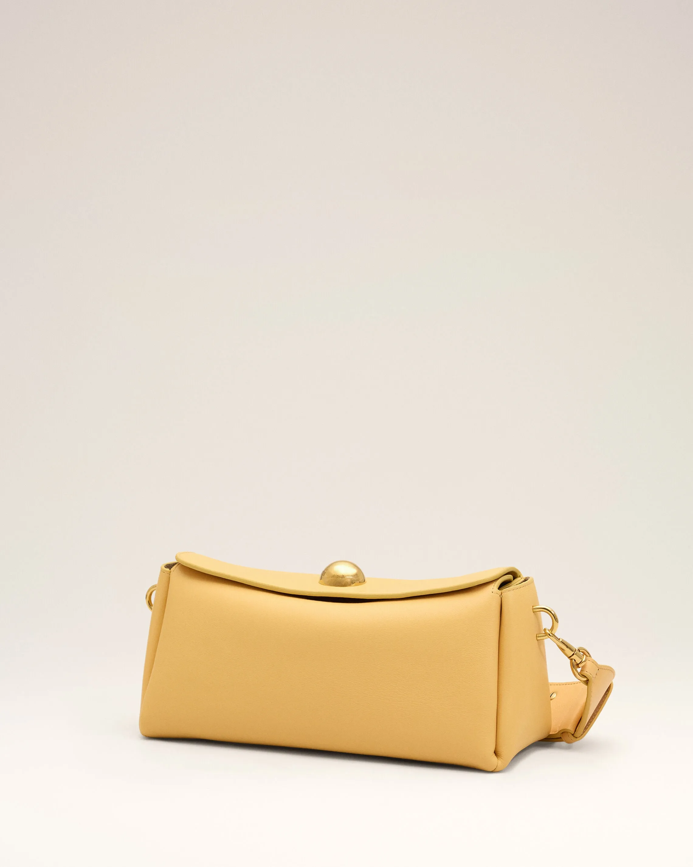 Sac Carrousel jaune en cuir de veau sold by Ami product image thumbnail 4