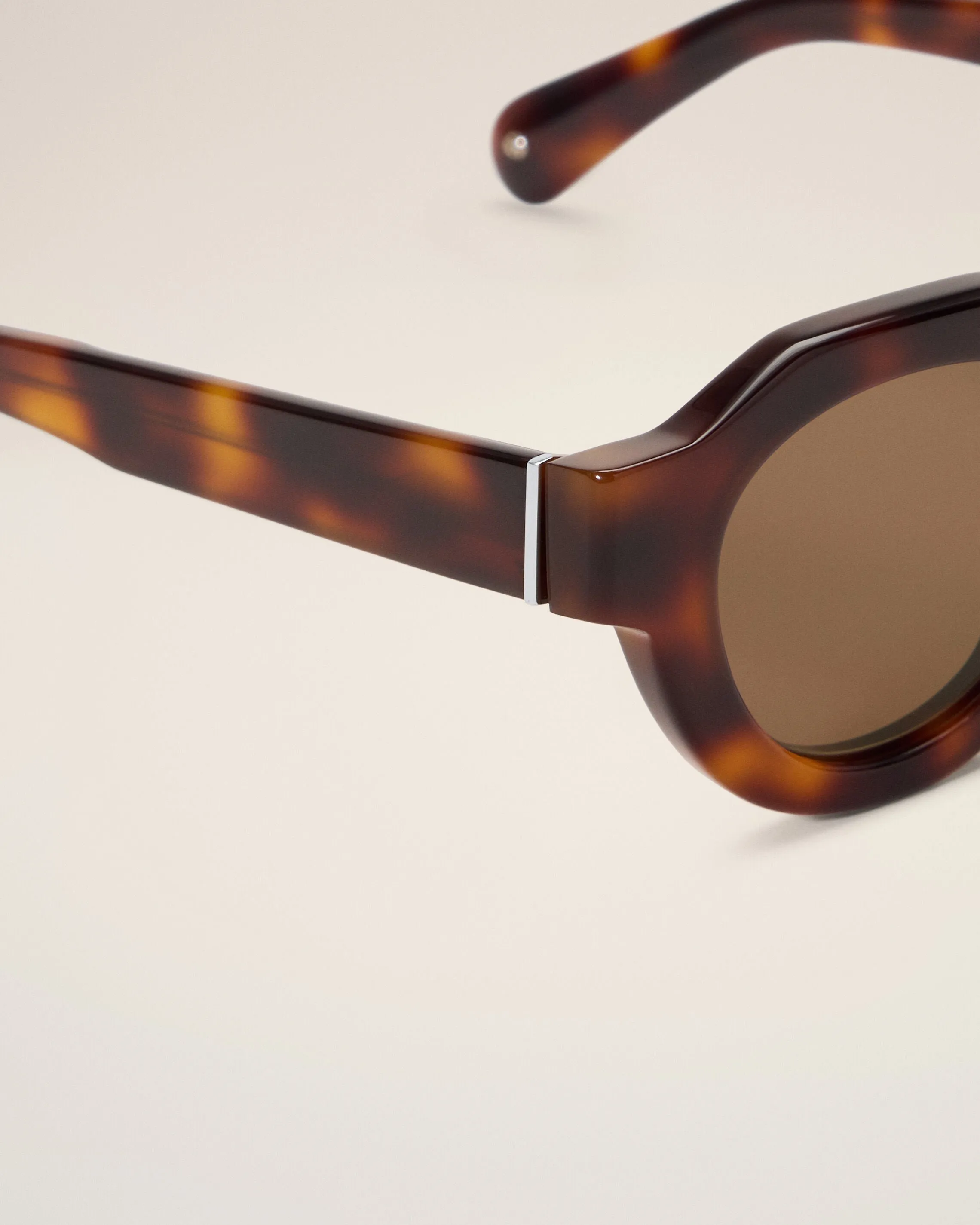 Lunettes de soleil 75018 marron sold by Ami product image thumbnail 4