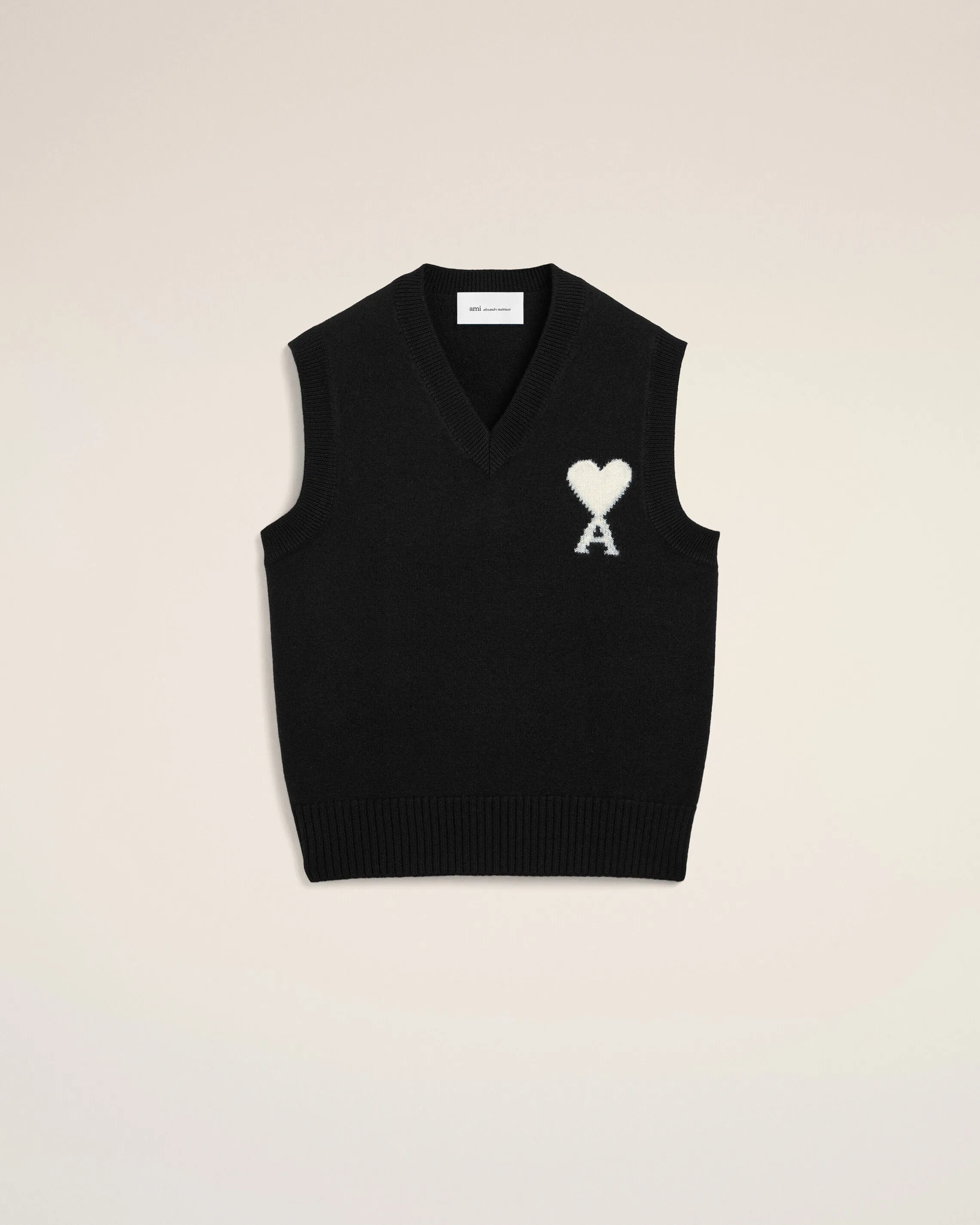 Pull noir en laine sans manches Ami de Coeur sold by Ami
