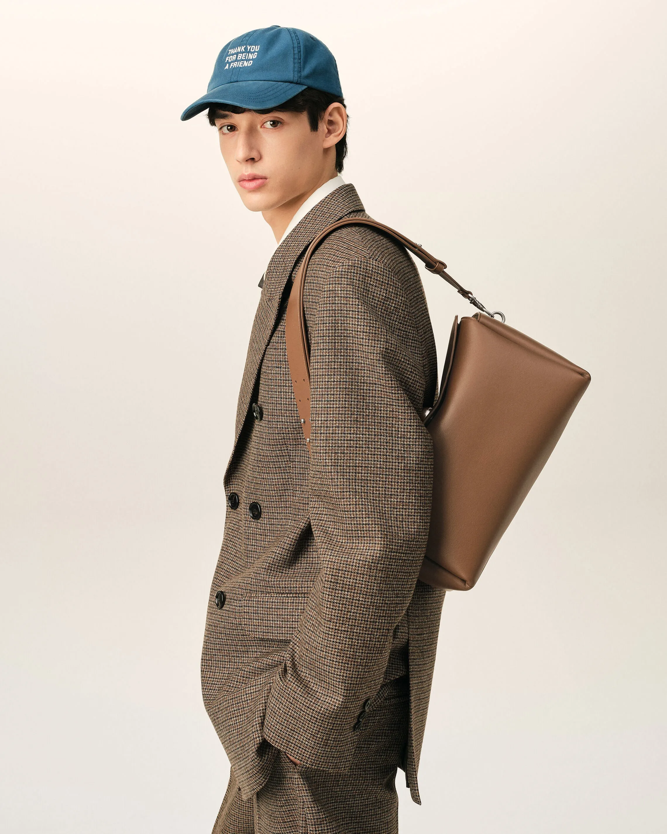 Sac Carrousel moyen marron en cuir de veau sold by Ami product image thumbnail 2