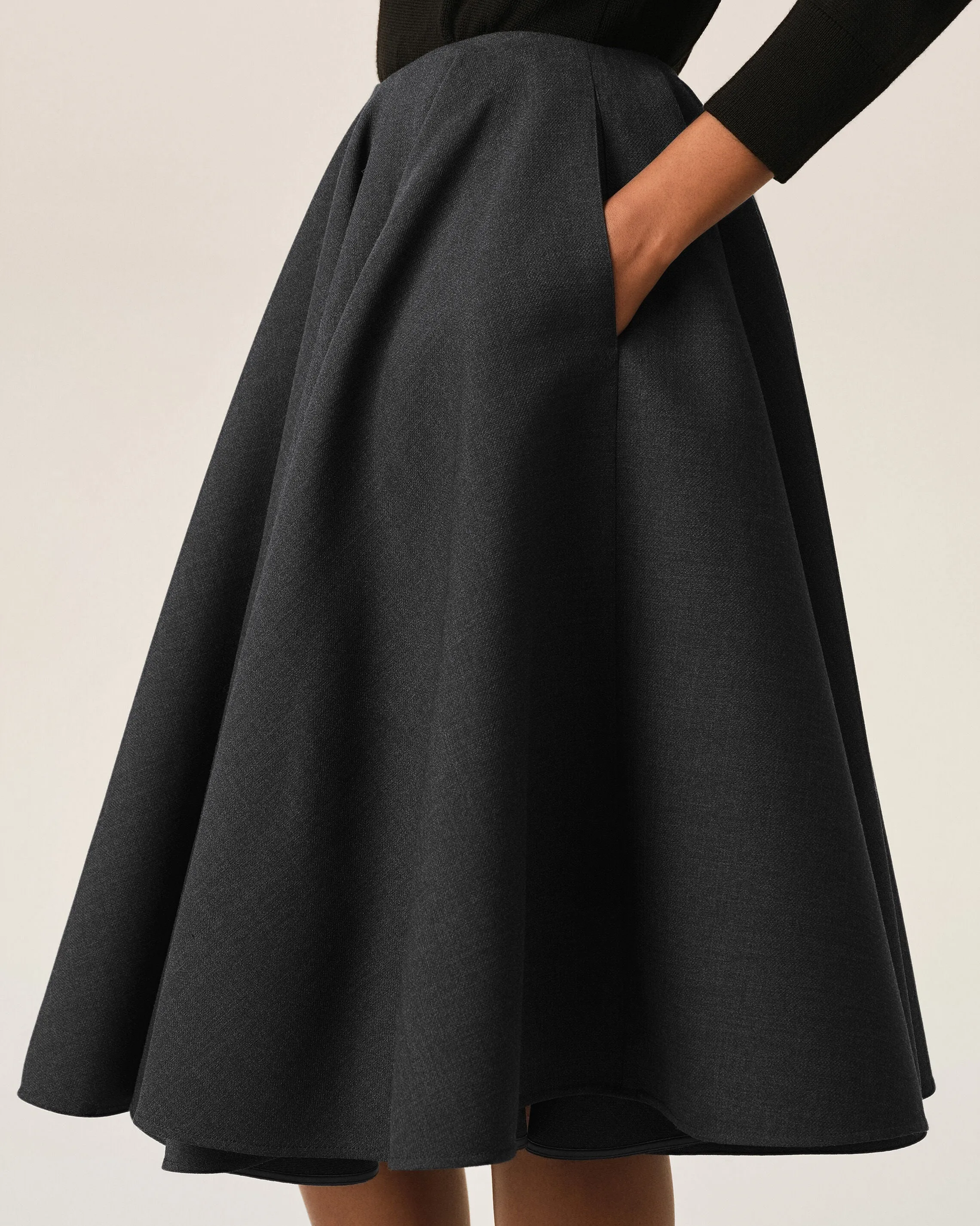 Jupe midi peplum grise en laine sold by Ami product image thumbnail 5