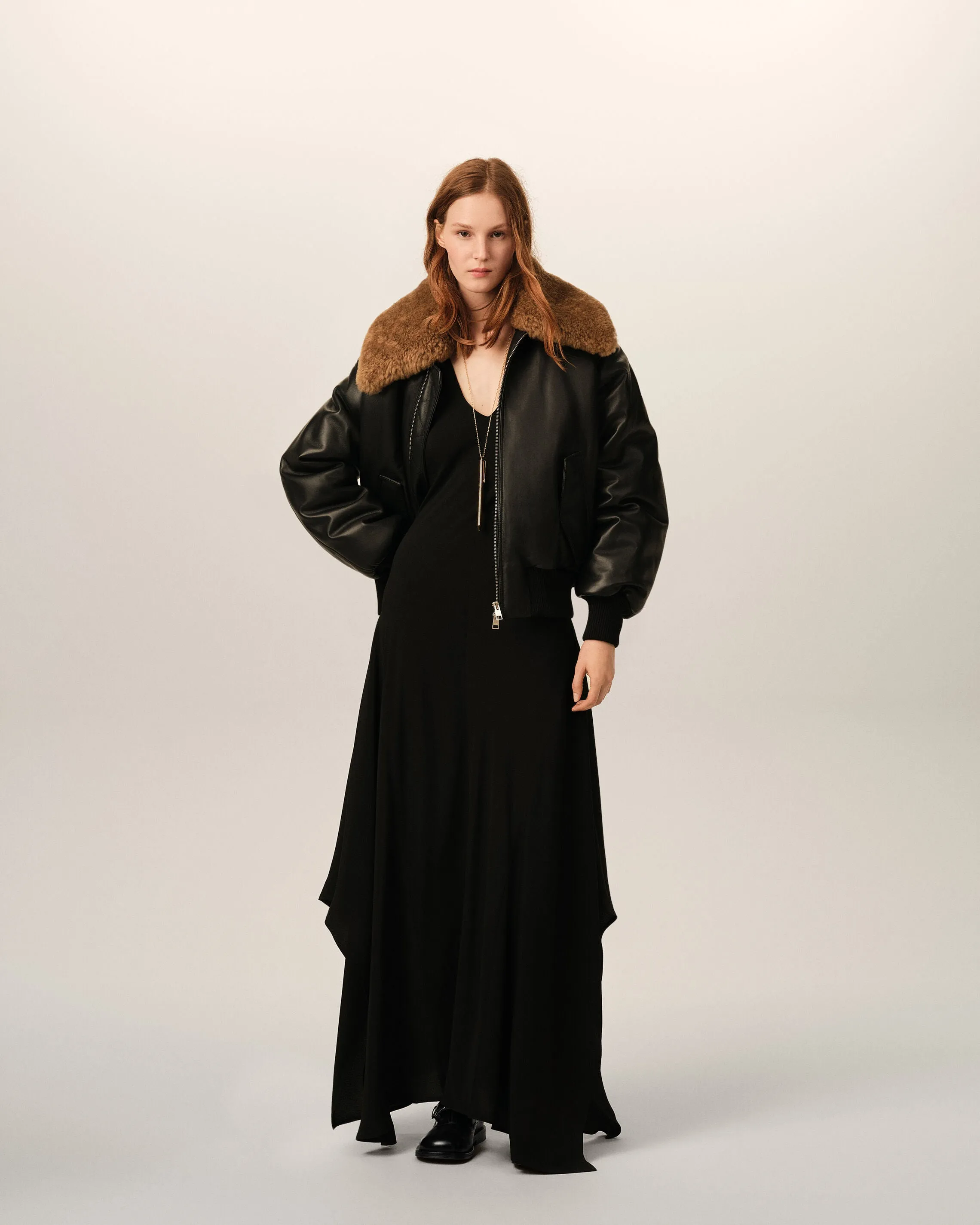 Robe longue noire à godets en soie mélangée sold by Ami product image thumbnail 2