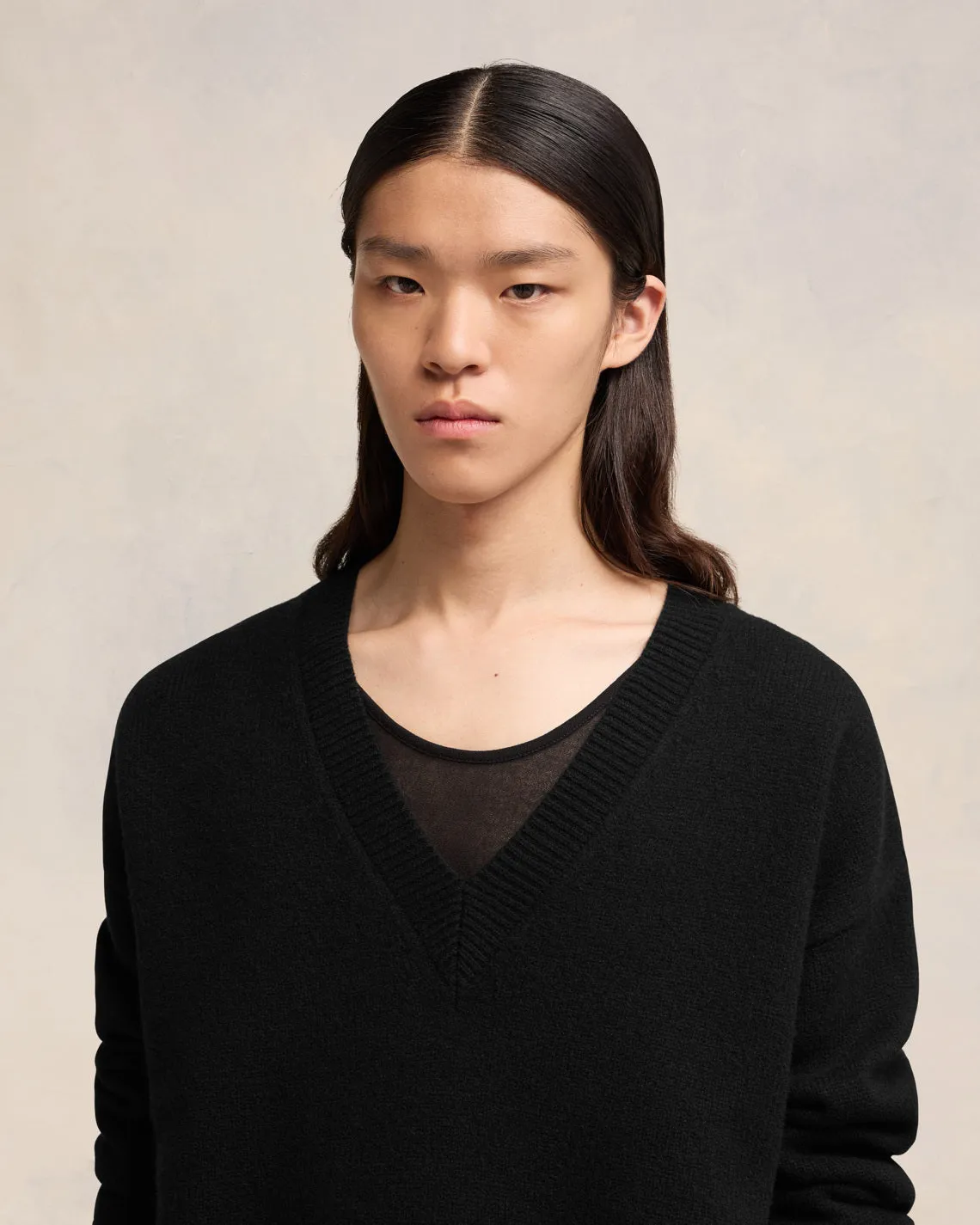 Pull Col V Crop sold by Ami product image thumbnail 4