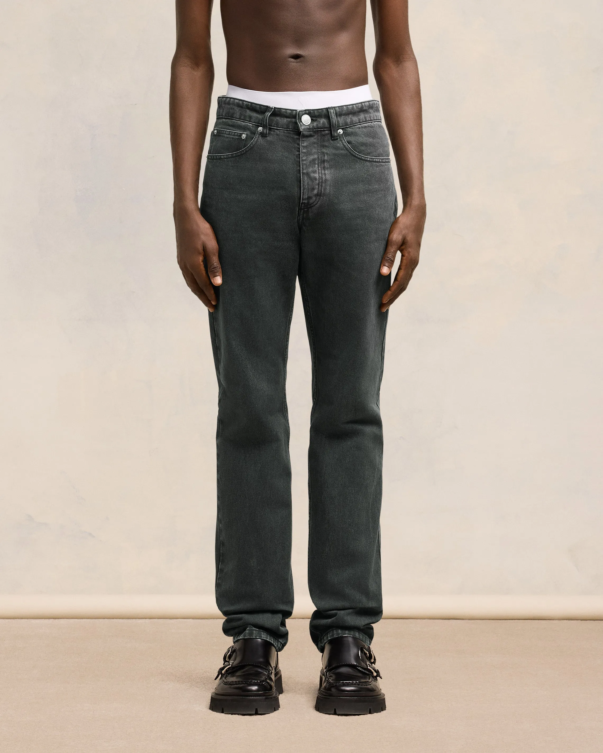 Jean Coupe Classique sold by Ami product image thumbnail 3