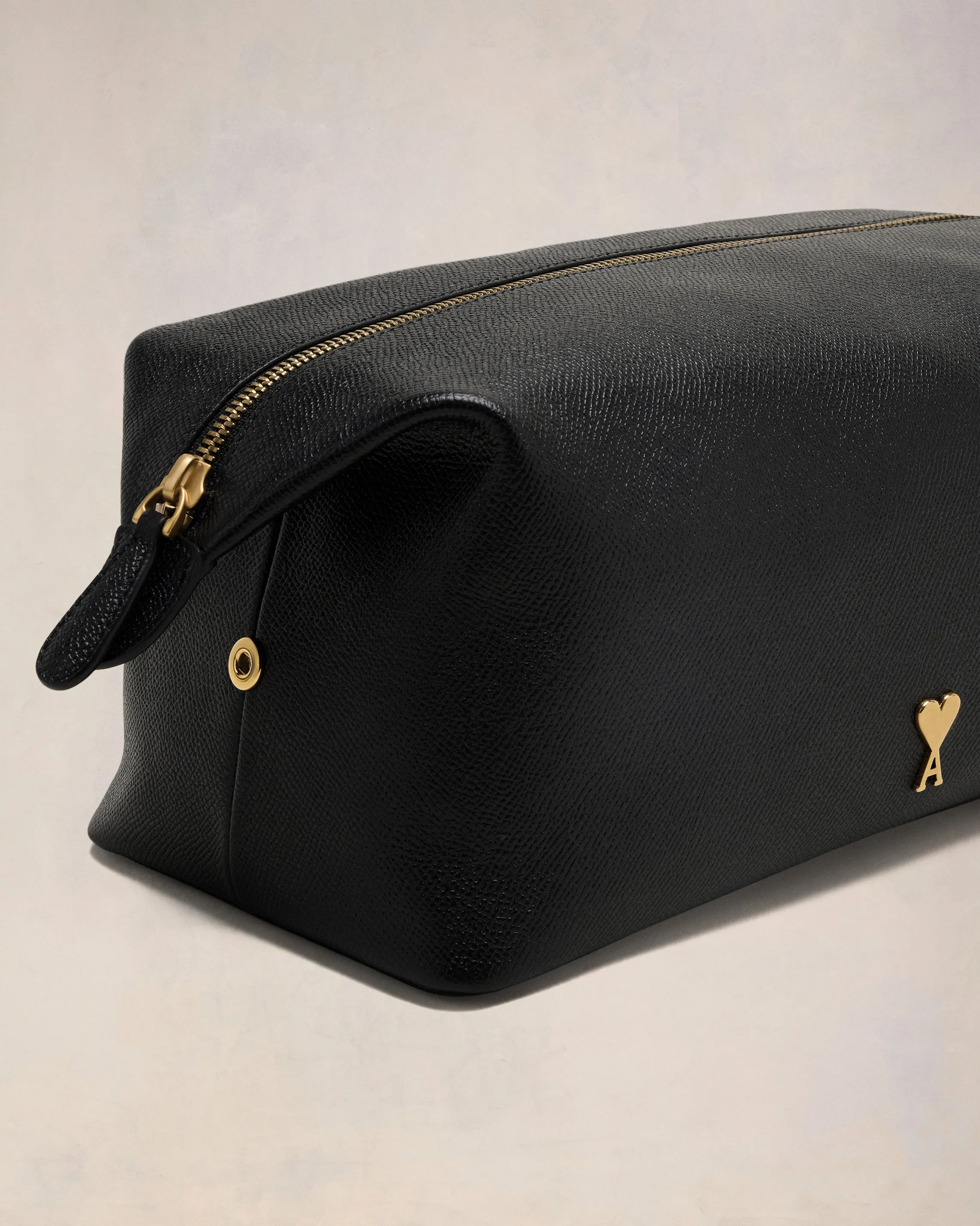 Trousse De Toilette Noire Paris Paris En Cuir sold by Ami product image thumbnail 3