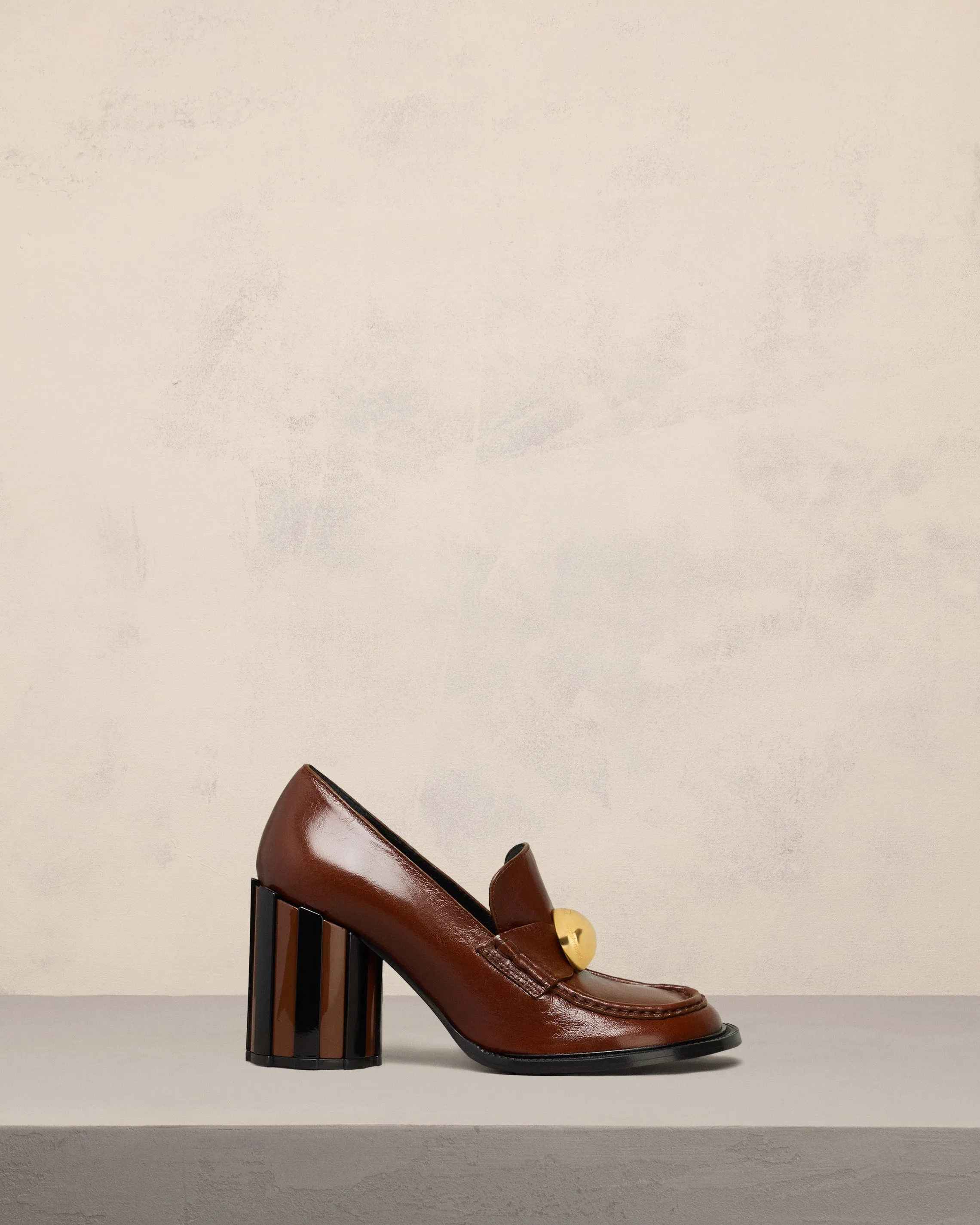 Mocassins A Talon A Bout Anatomique sold by Ami