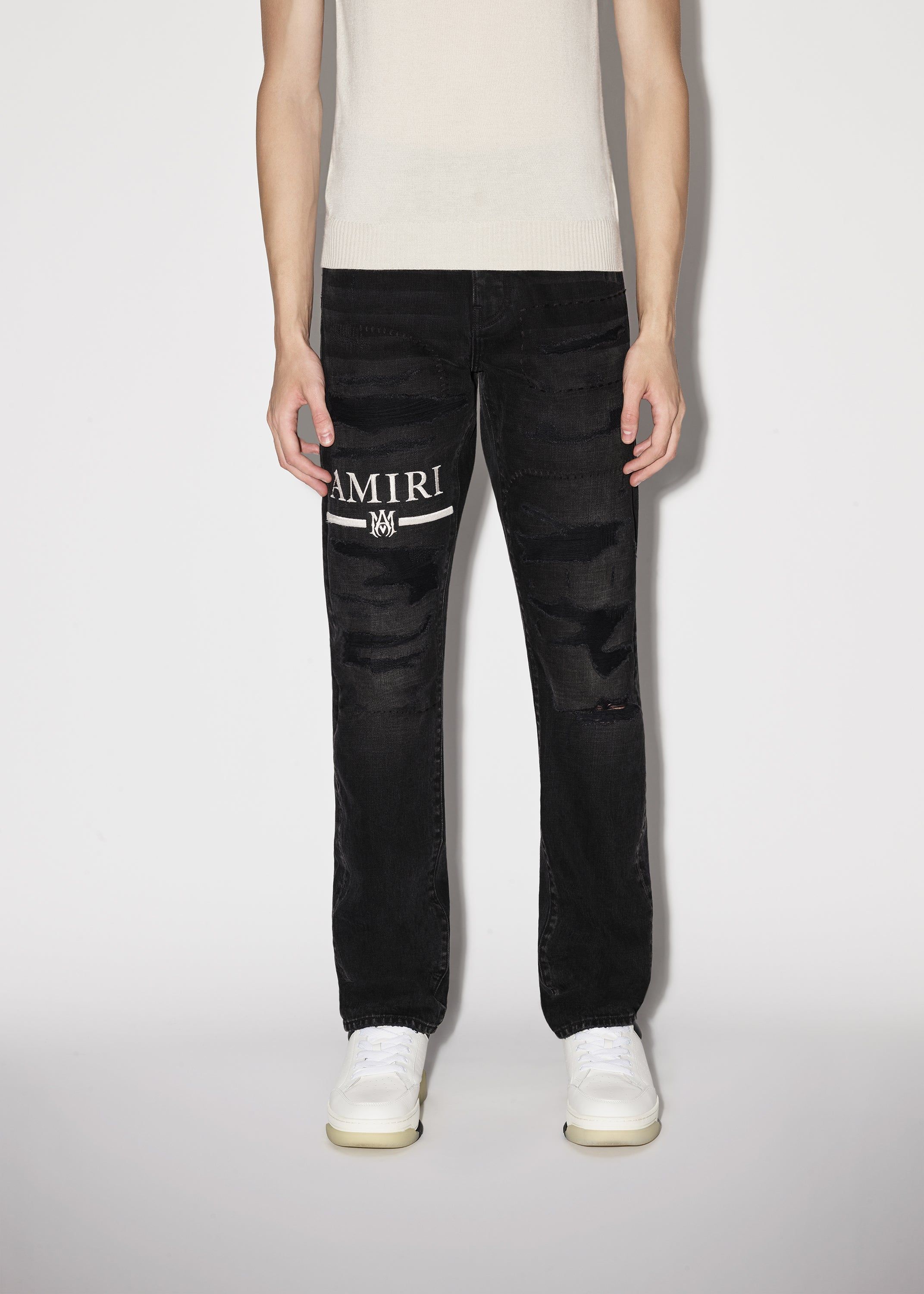 M.A. BAR LOGO STRAIGHT JEAN - AGED BLACK | Parallel