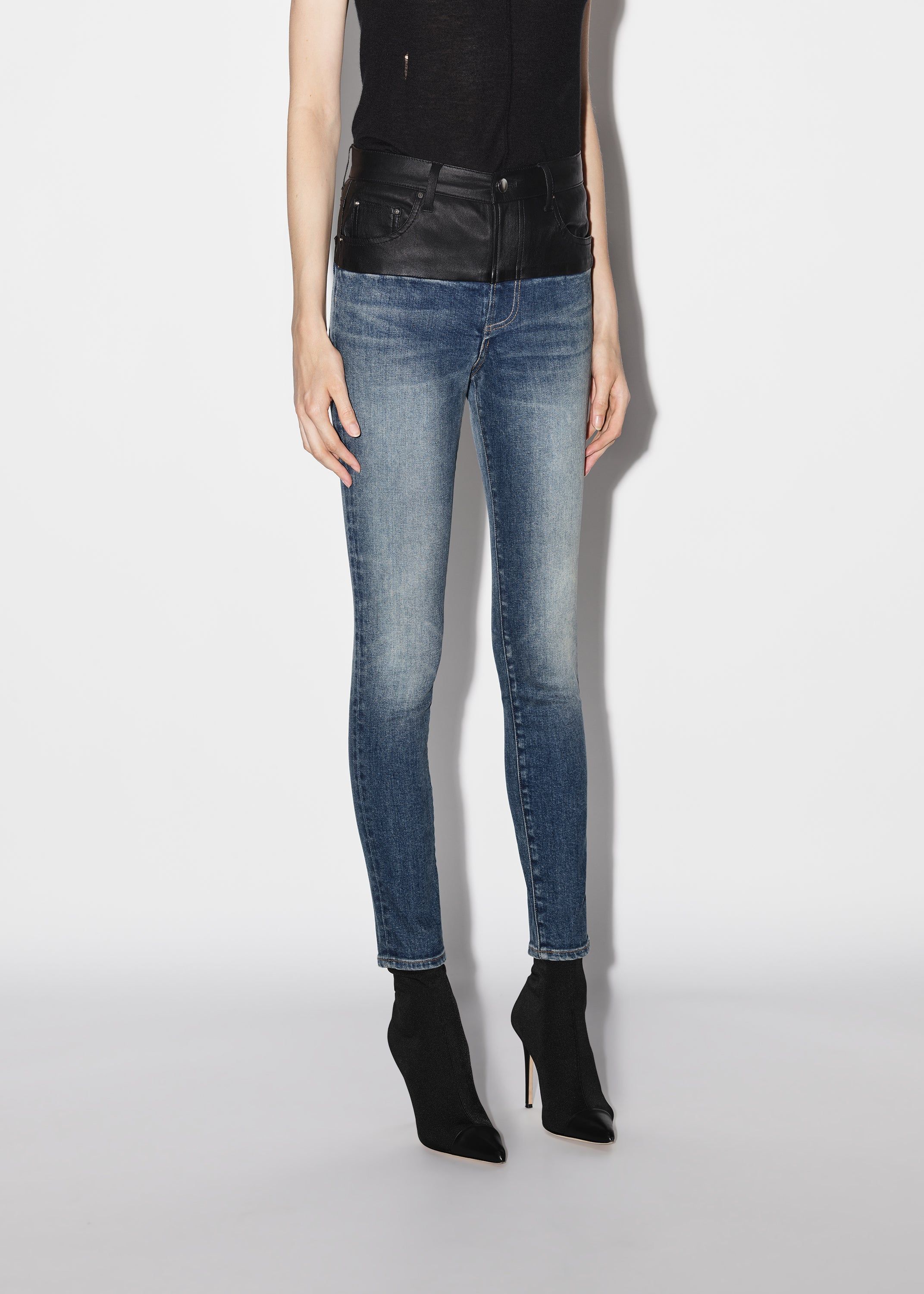 WOMEN - HYBRID SKINNY W/ LEATHER - BLACK_CLASSIC DEEP INDIGO sold by AMIRI product image thumbnail 4