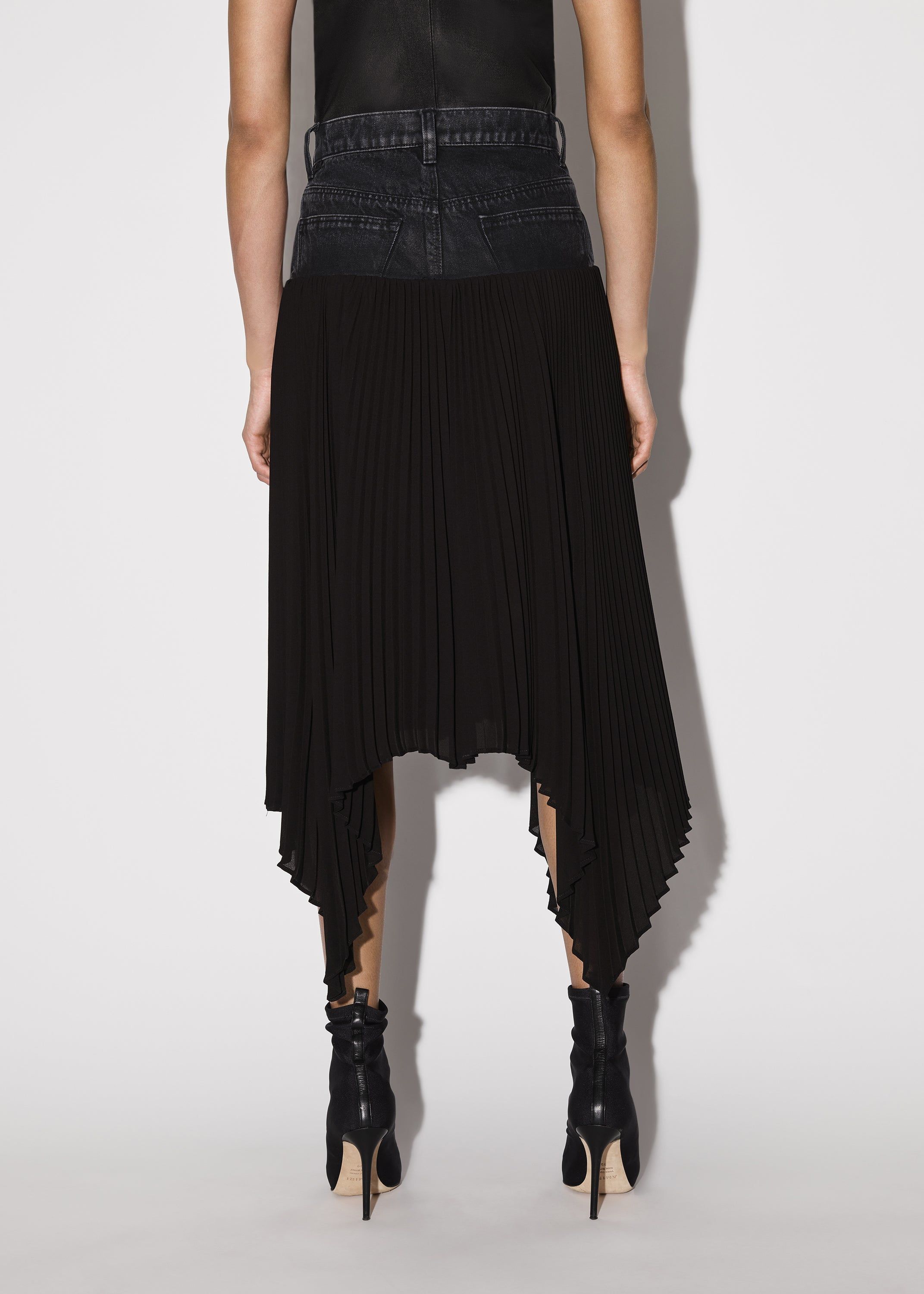 WOMEN - HYBRID PLEATED SKIRT - Aged Black / Black sold by AMIRI product image thumbnail 5