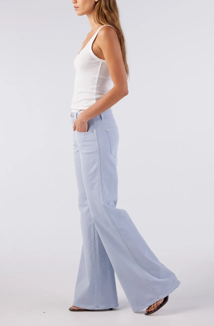 Elizabeth sold by AMO product image thumbnail 4