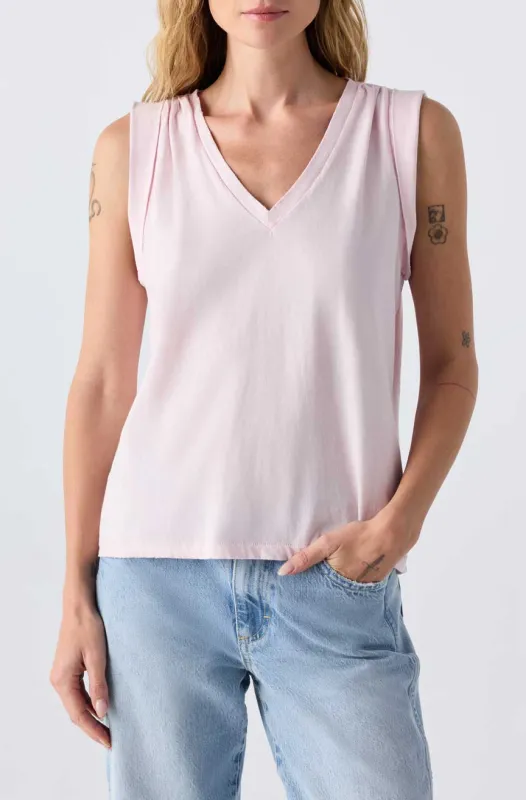 Dona Tee sold by AMO