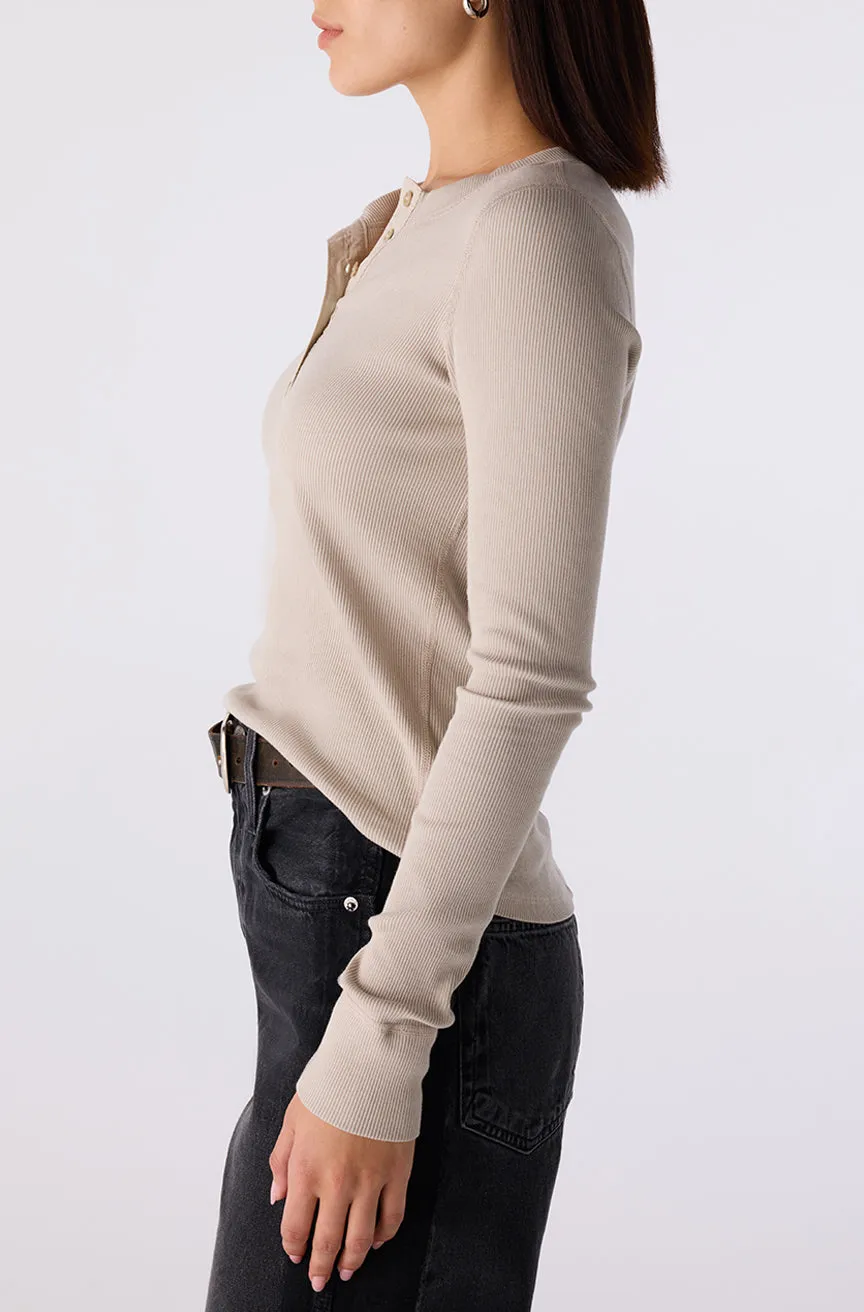 Calla Henley sold by AMO product image thumbnail 3