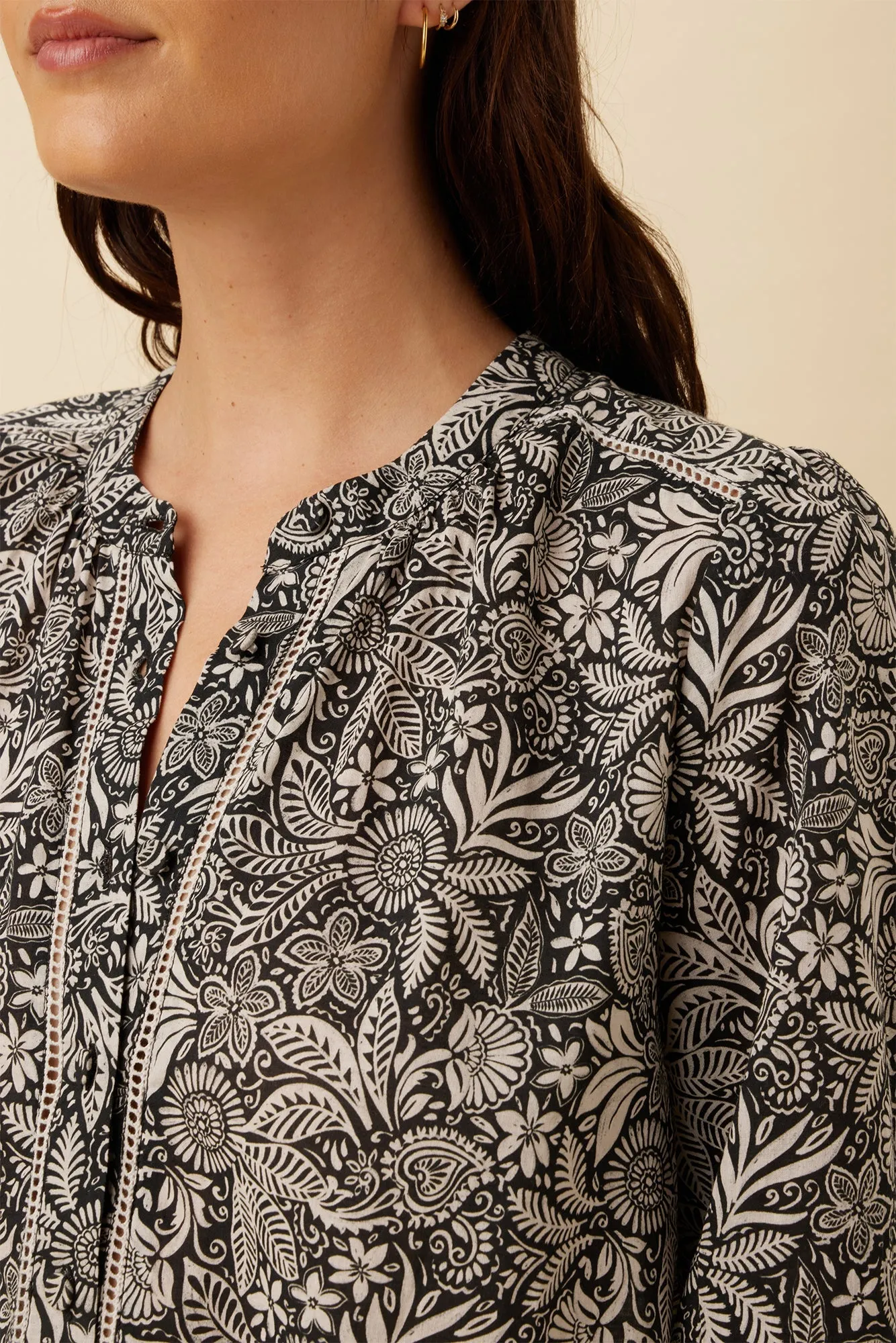 Charlotte Organic Cotton Blouse - Nina Black - ReAmour sold by Amour Vert product image thumbnail 4