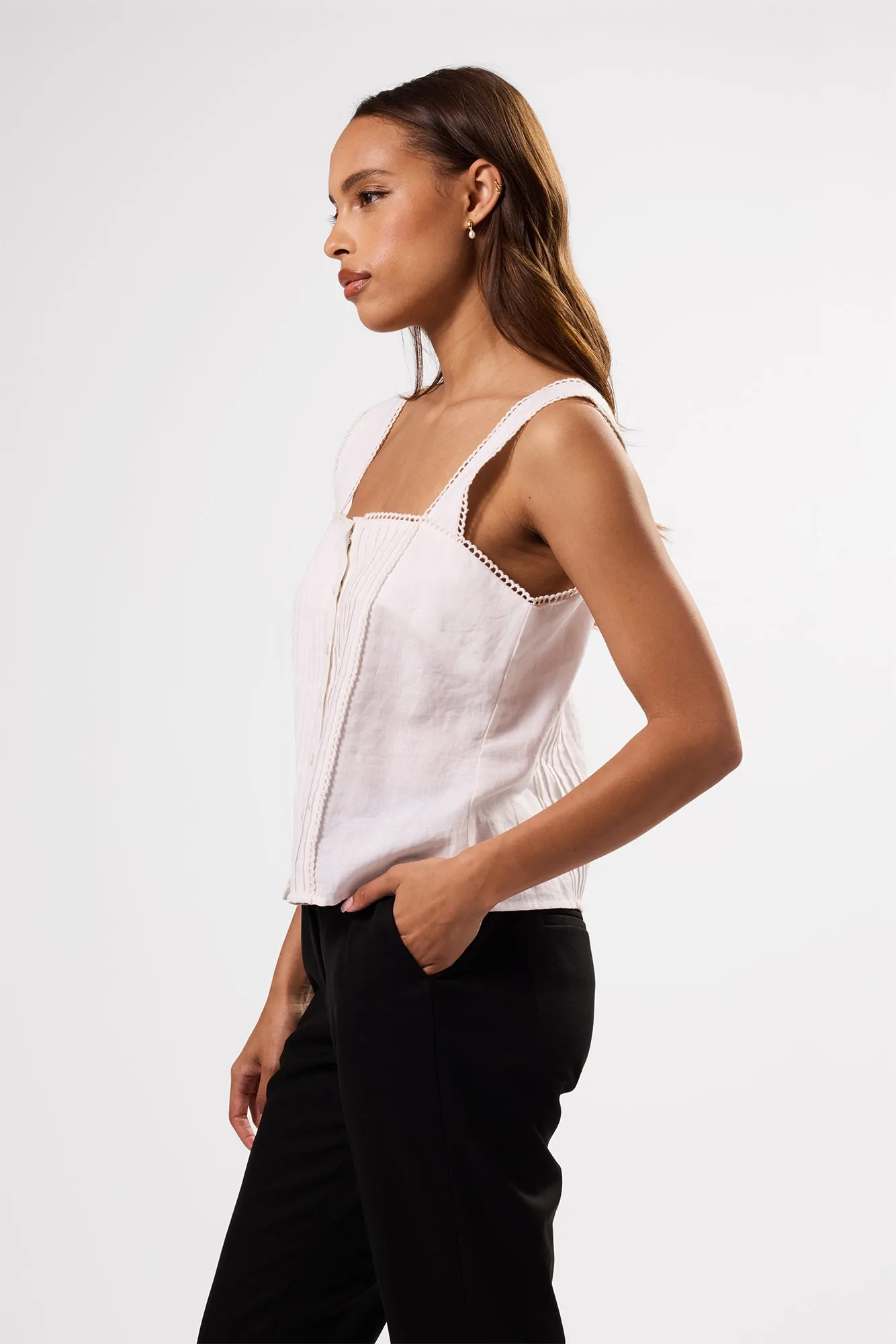 Crochet Trim Cotton Linen Tank - White sold by Amour Vert product image thumbnail 3