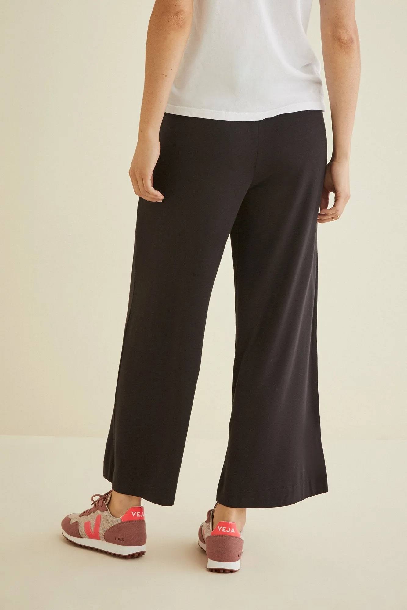 Myrna Lounge Pants - Black - ReAmour sold by Amour Vert product image thumbnail 2