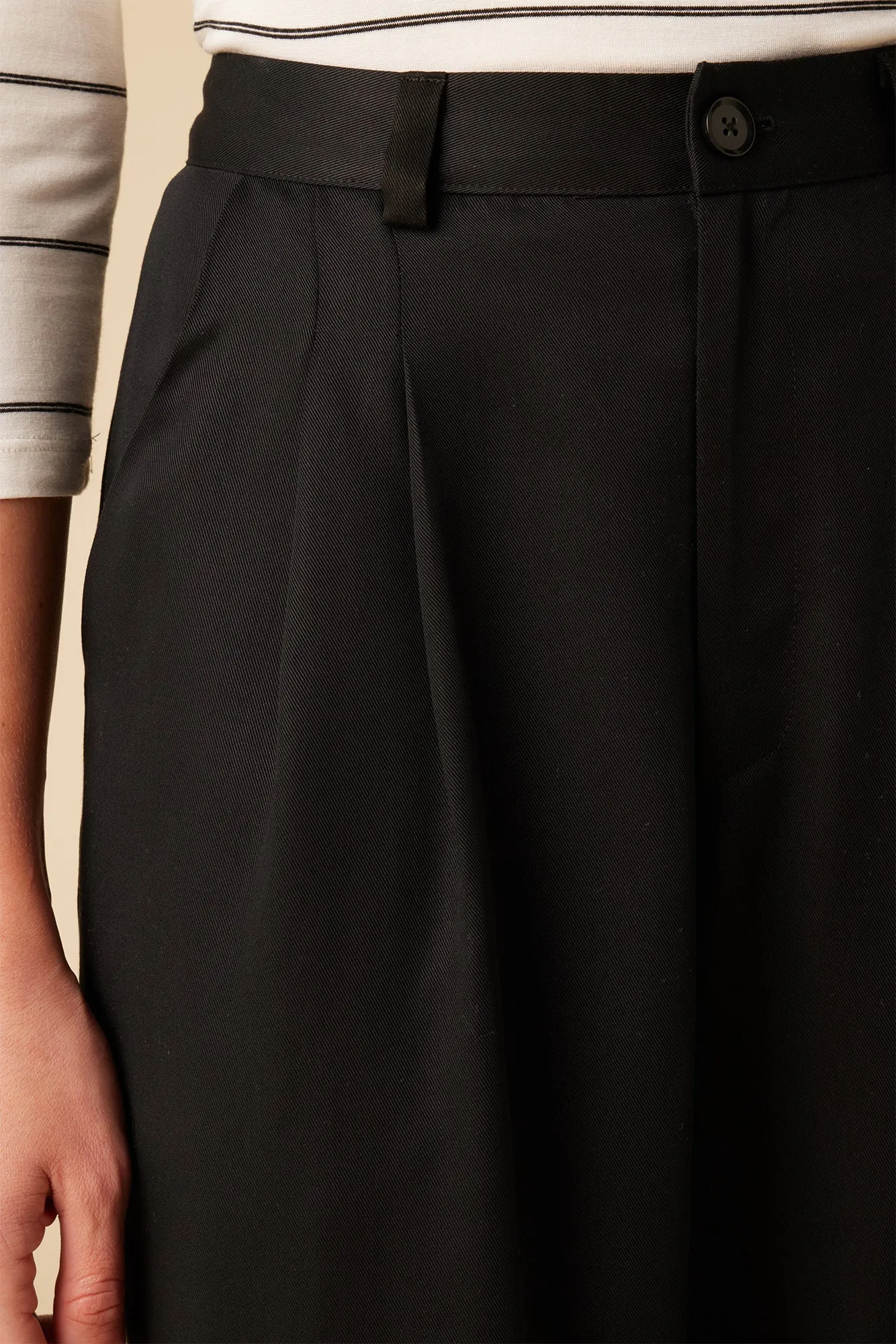 Holland Tencel Twill Pant - Black - ReAmour sold by Amour Vert product image thumbnail 5