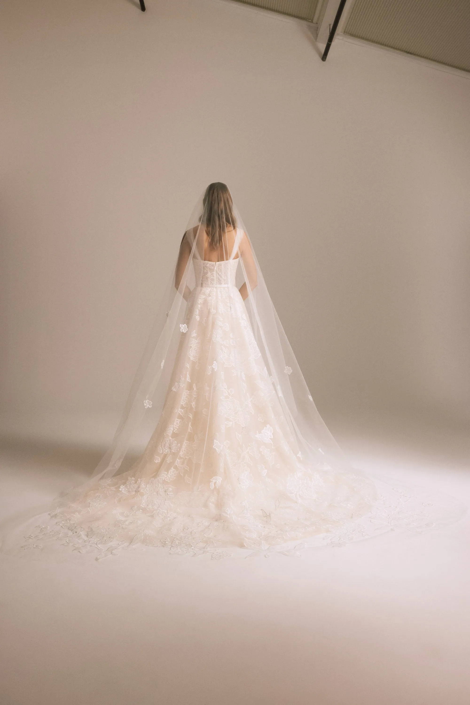 Calypso Veil sold by Amsale product image thumbnail 4