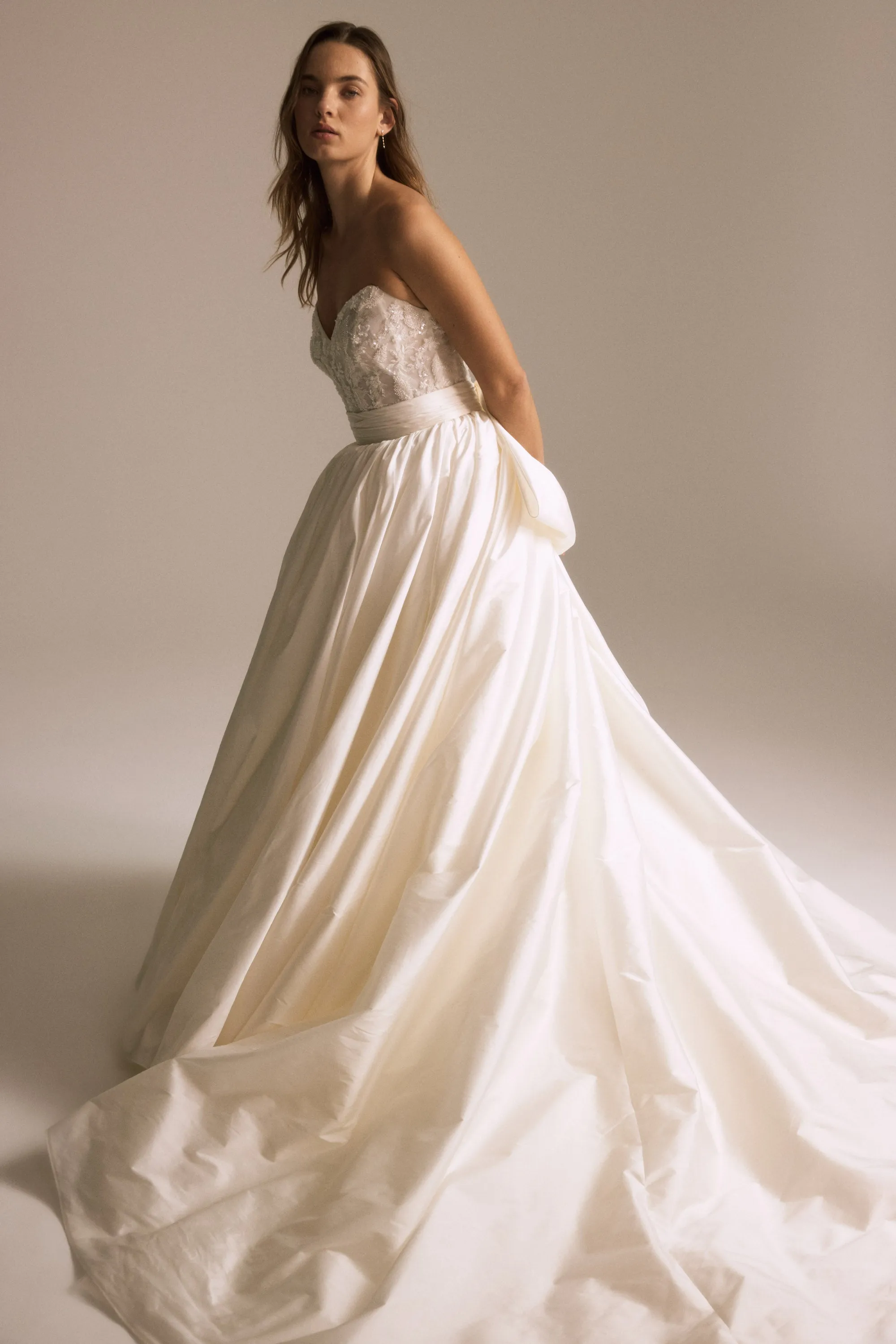 Pepper sold by Amsale product image thumbnail 3