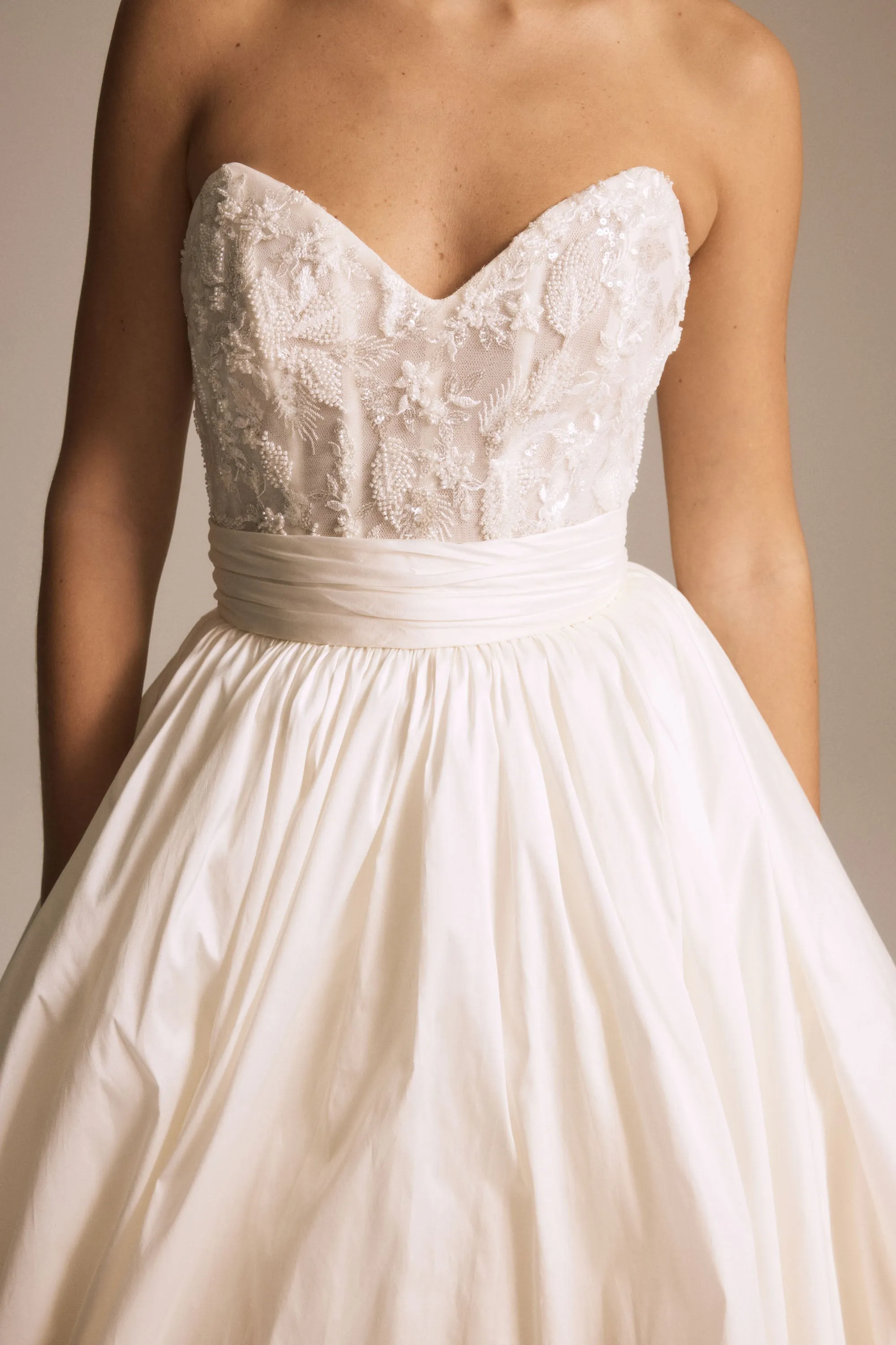 Pepper sold by Amsale product image thumbnail 4