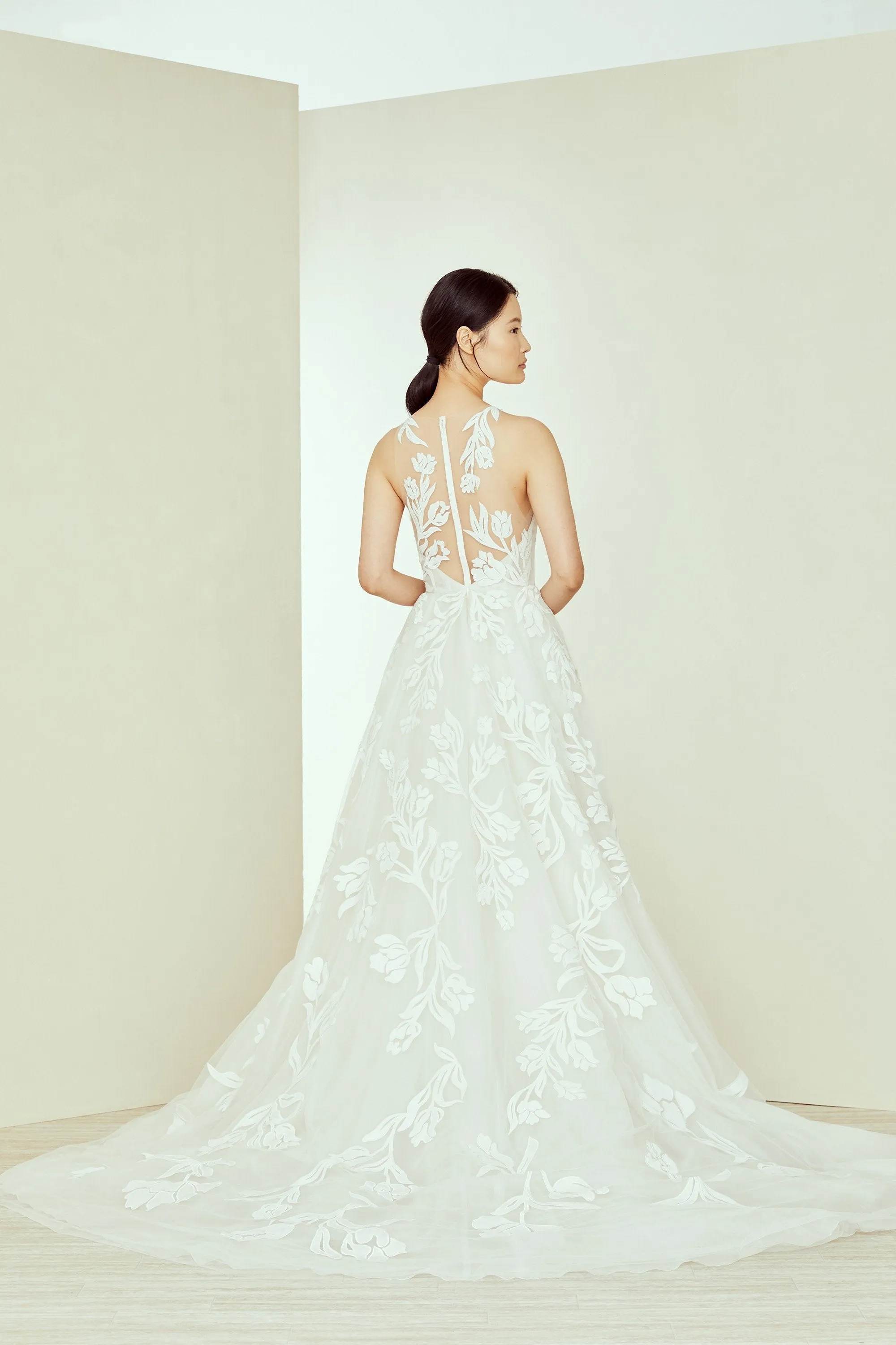 Imogen - Fino-creme sold by Amsale product image thumbnail 3