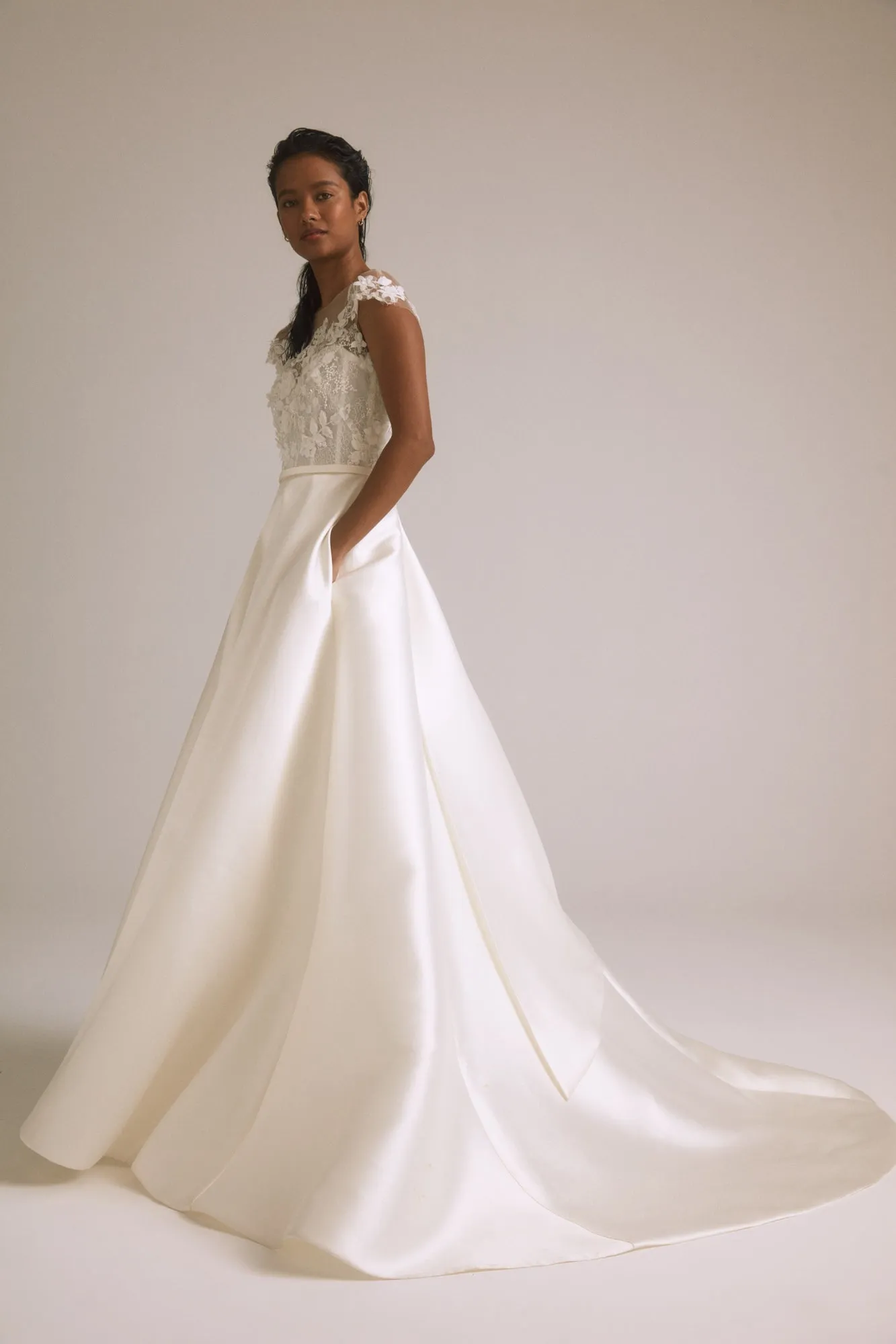 Alice sold by Amsale product image thumbnail 4