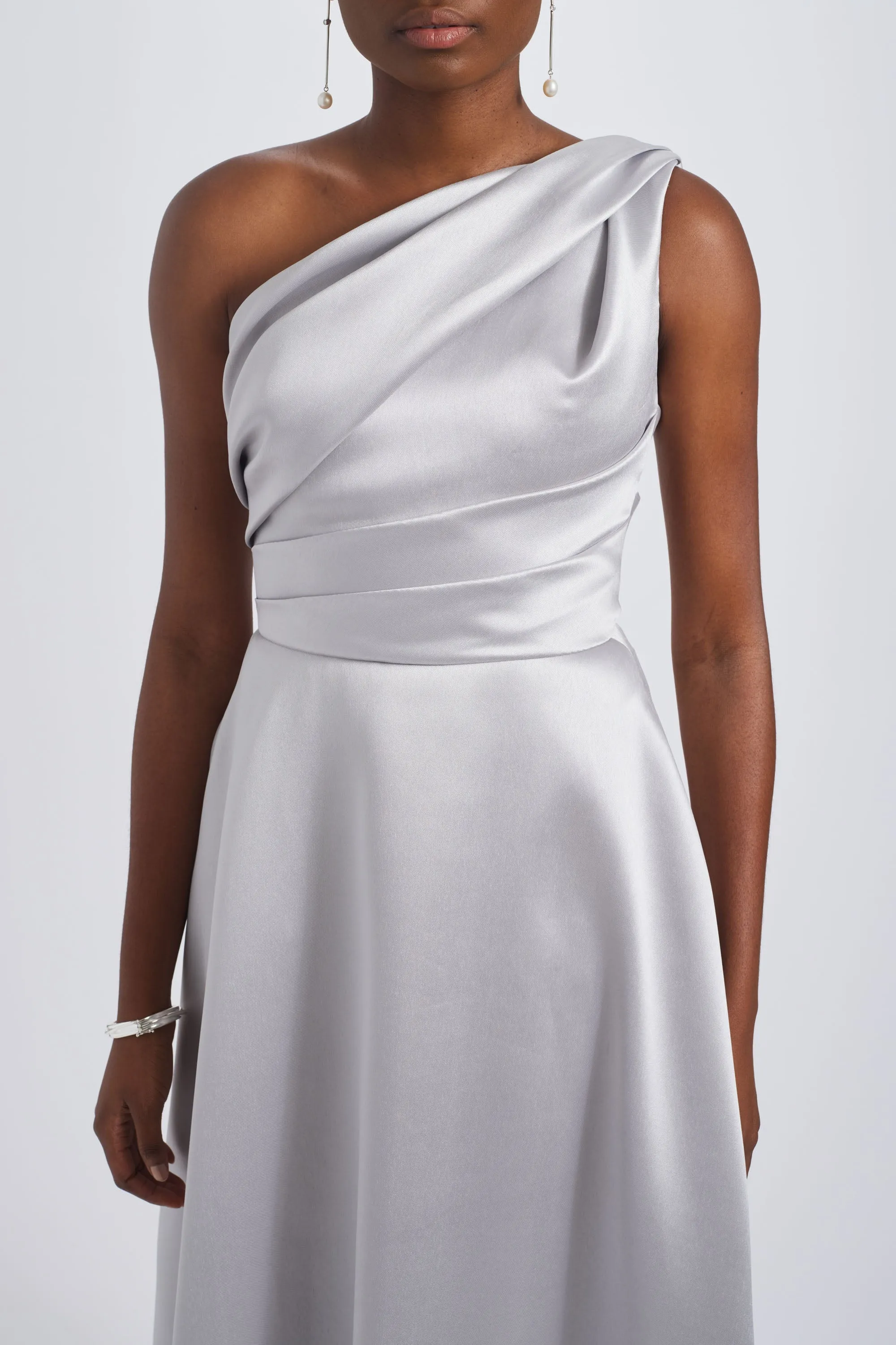 P813M - Platinum sold by Amsale product image thumbnail 4