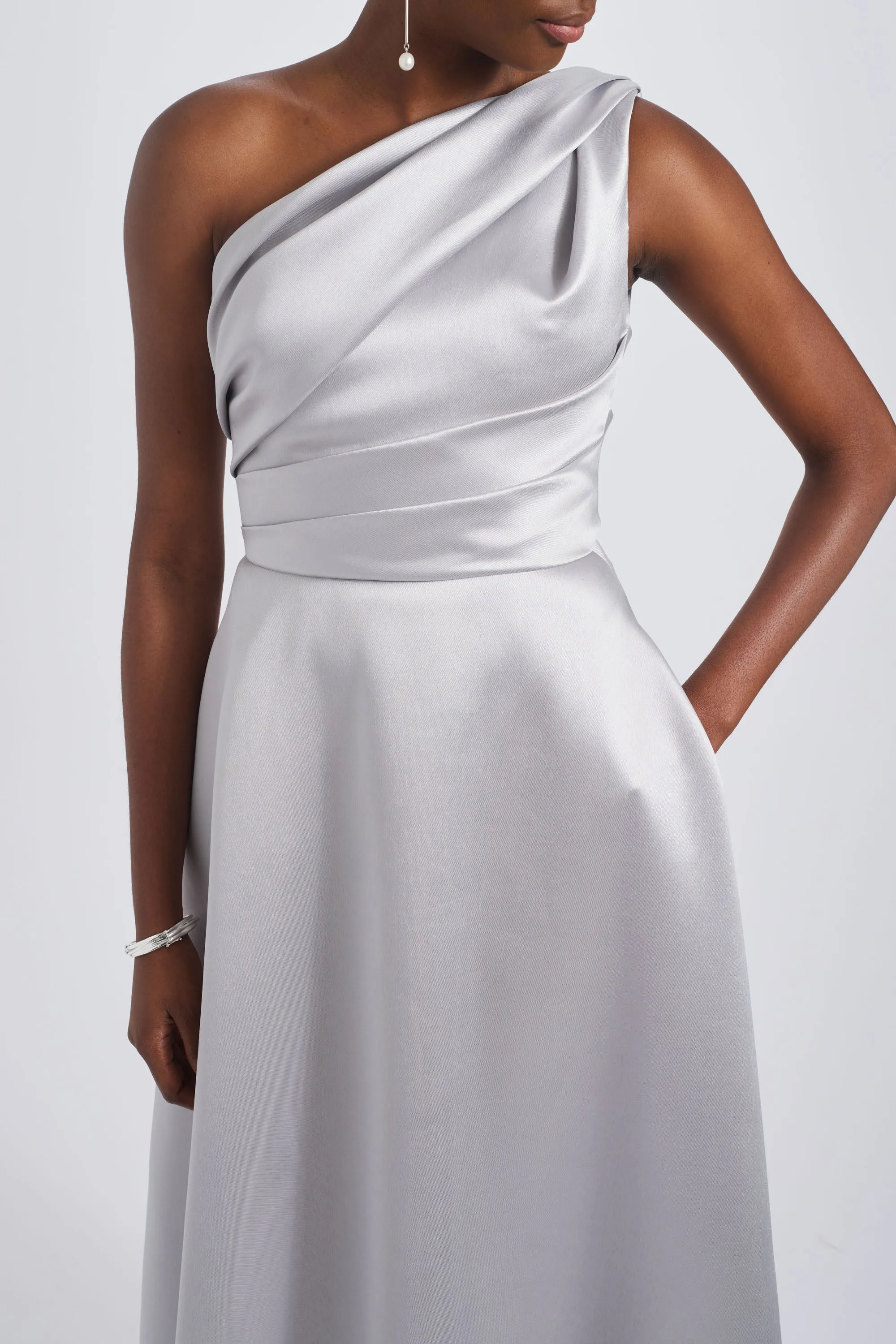 P813M - Platinum sold by Amsale product image thumbnail 2